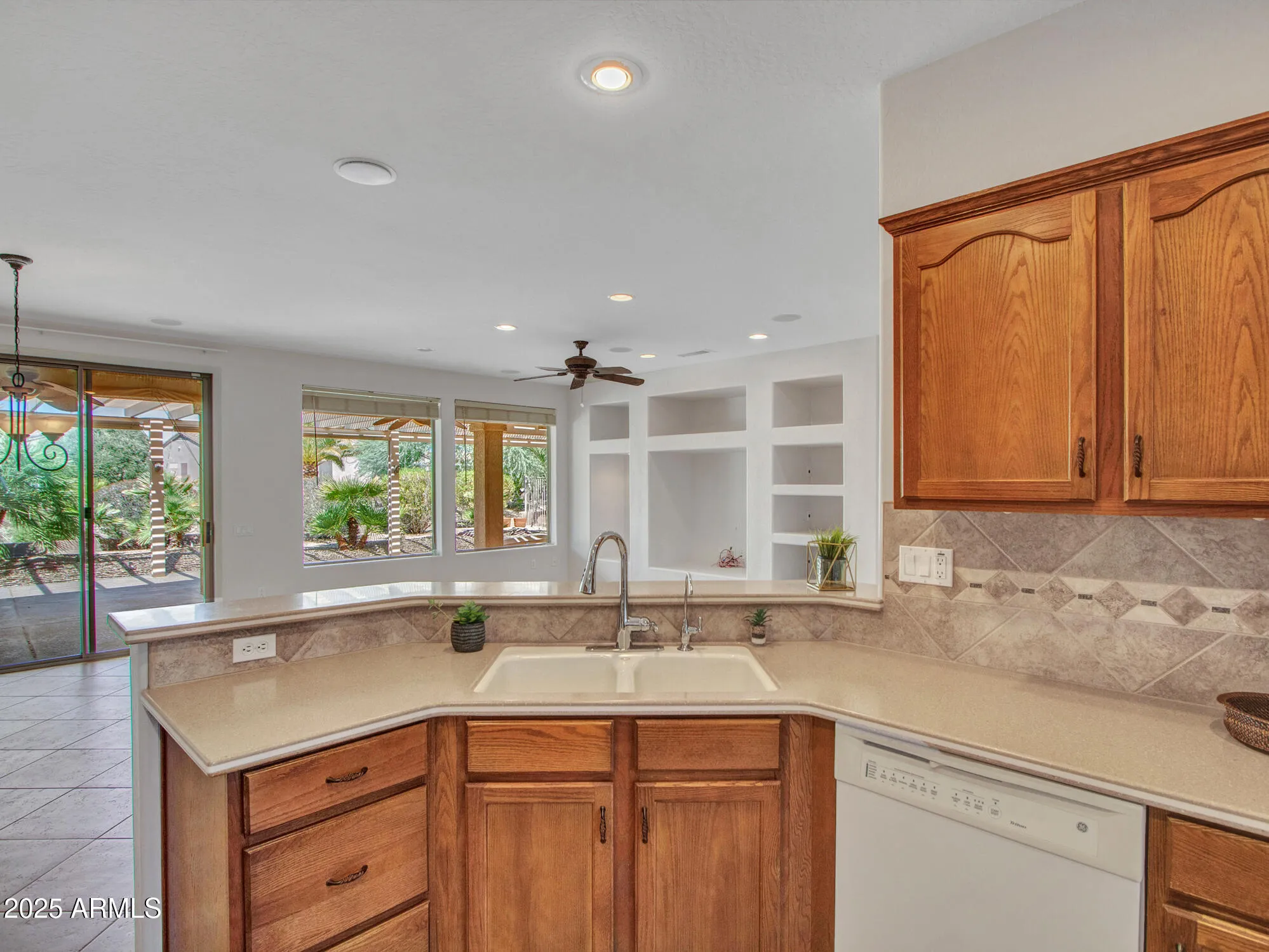 Property Slideshow image 14 of 40 | 20914 n barberry ln, Surprise, AZ, 85387