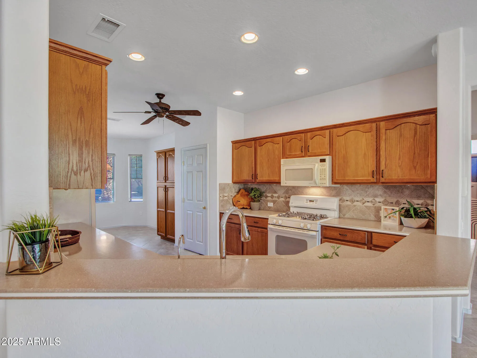Property Slideshow image 11 of 40 | 20914 n barberry ln, Surprise, AZ, 85387
