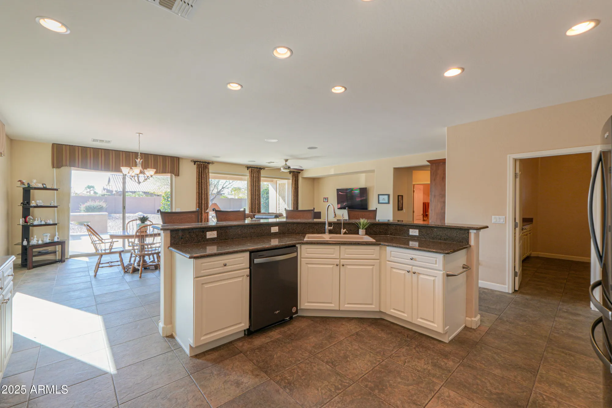 Property Slideshow image 16 of 55 | 5457 w corral dr, Eloy, AZ, 85131
