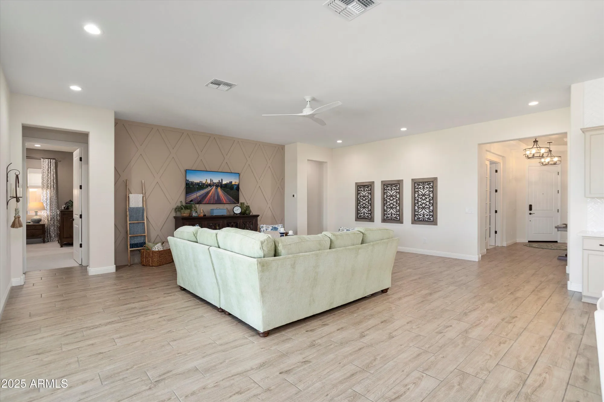 Property Slideshow image 12 of 95 | 27396 w escuda dr, Buckeye, AZ, 85396