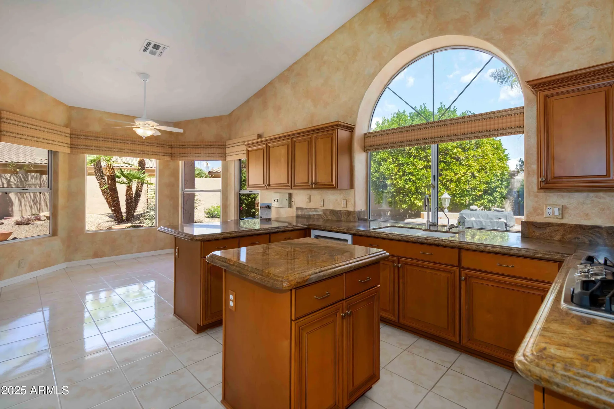 Property Slideshow image 16 of 35 | 19070 n 88th ave, Peoria, AZ, 85382