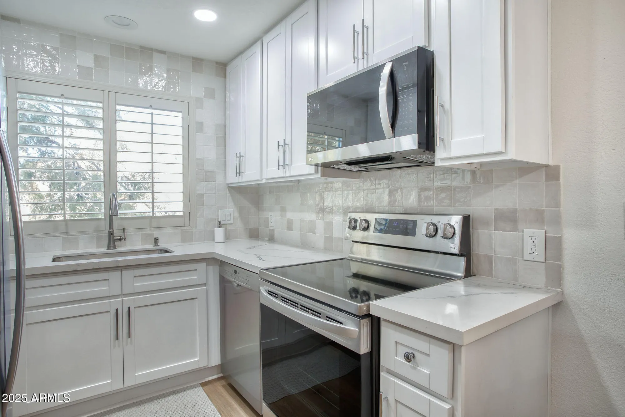 Property Slideshow image 9 of 30 | 19400 n westbrook pkwy 241, Peoria, AZ, 85382