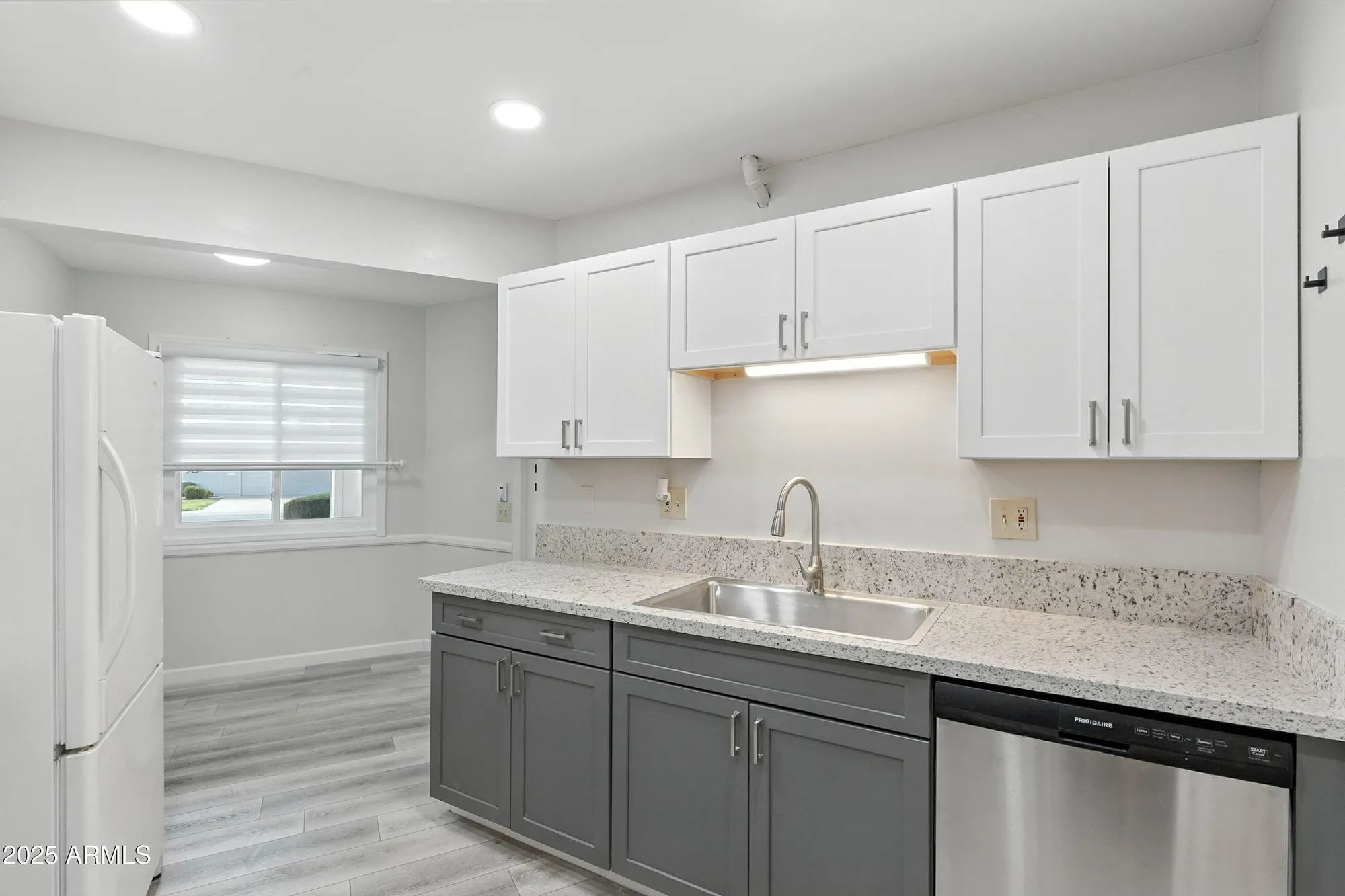 Property Slideshow image 14 of 28 | 10214 w hutton dr # 36, Sun City, AZ, 85351