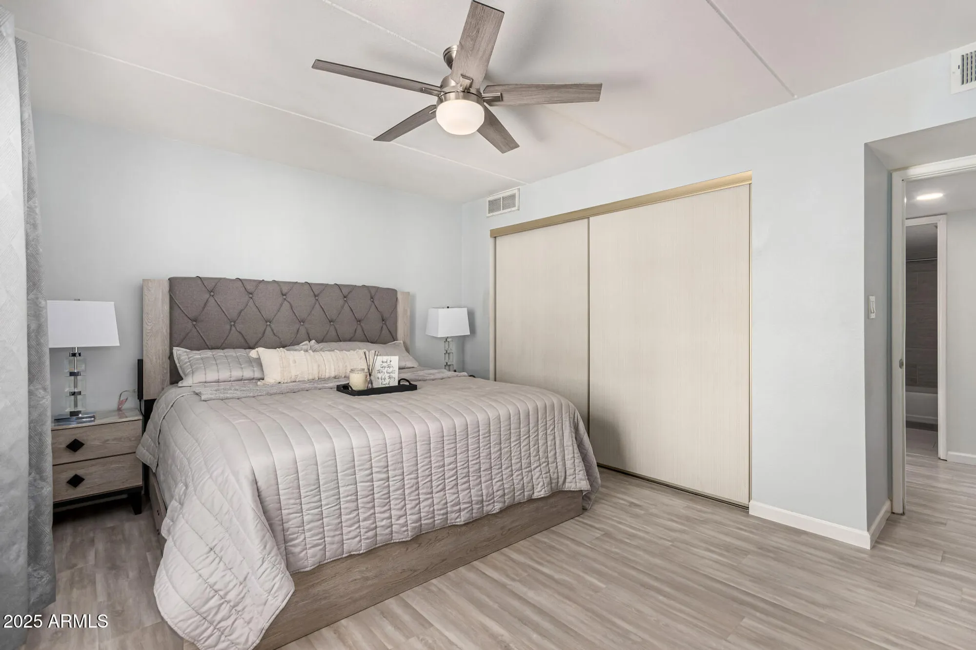 Property Slideshow image 12 of 32 | 7920 e camelback rd unit 409, Scottsdale, AZ, 85251