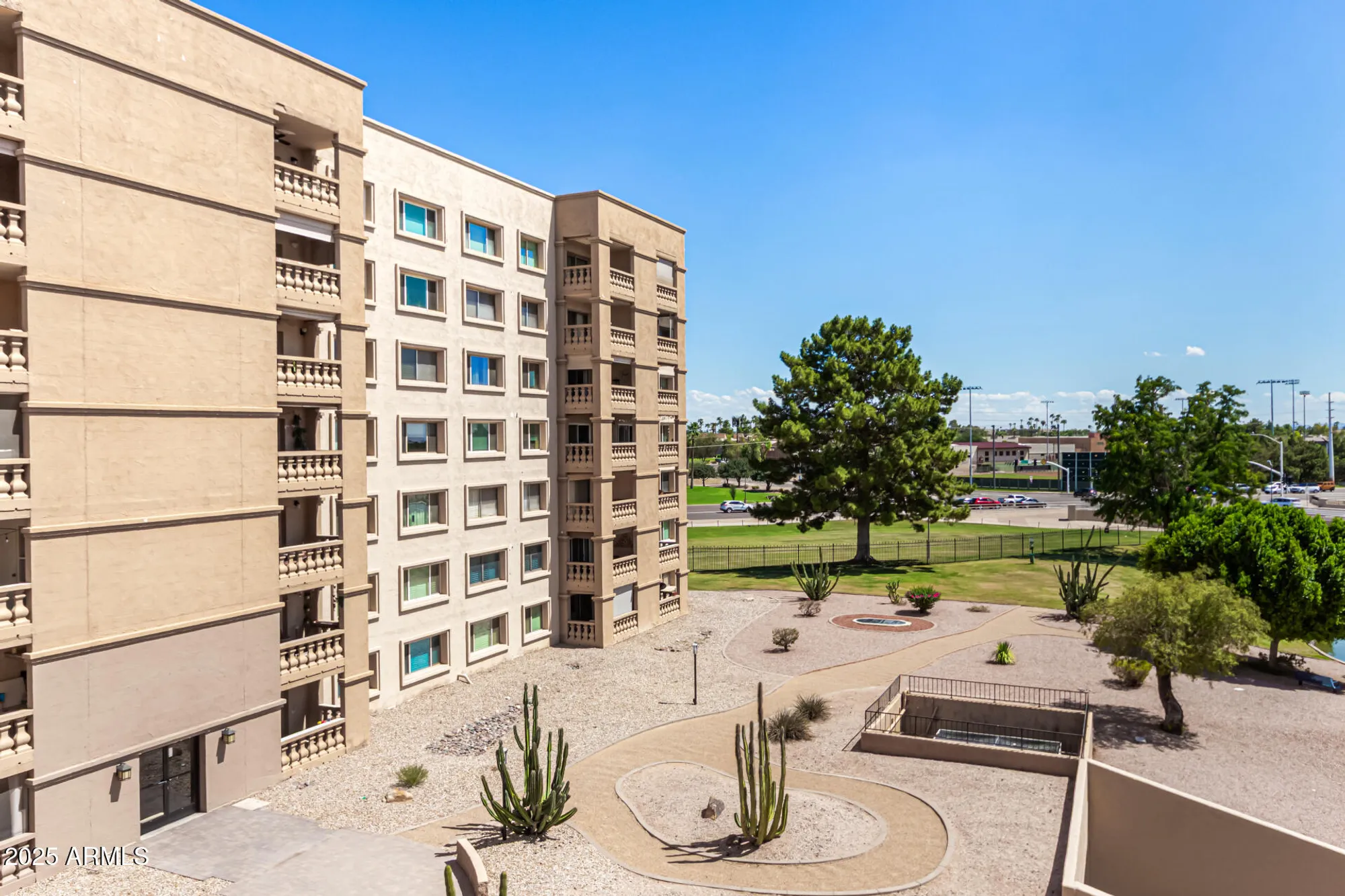 Property Slideshow image 21 of 32 | 7920 e camelback rd unit 409, Scottsdale, AZ, 85251