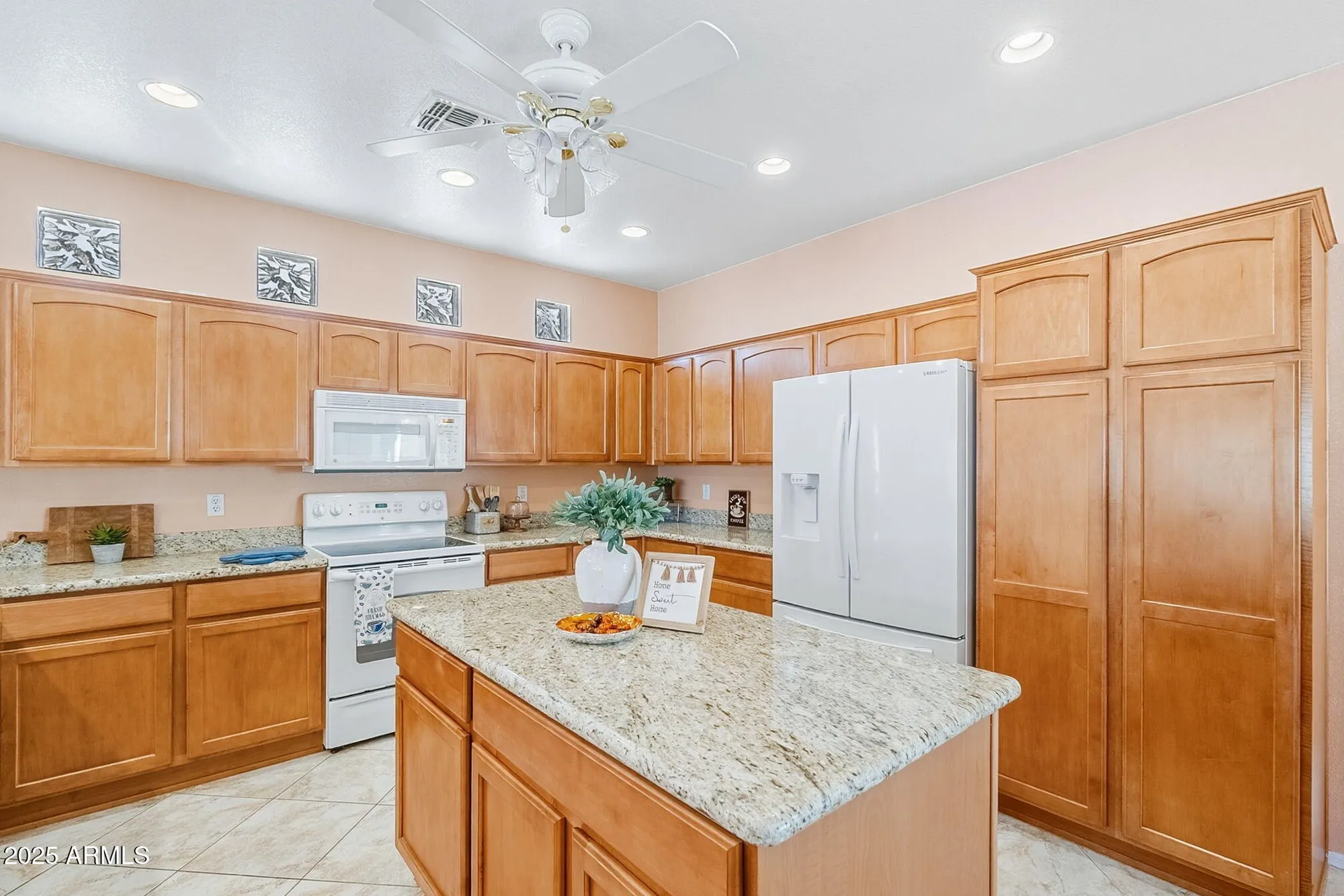 Property Slideshow image 14 of 67 | 8820 e sunridge dr, Sun Lakes, AZ, 85248