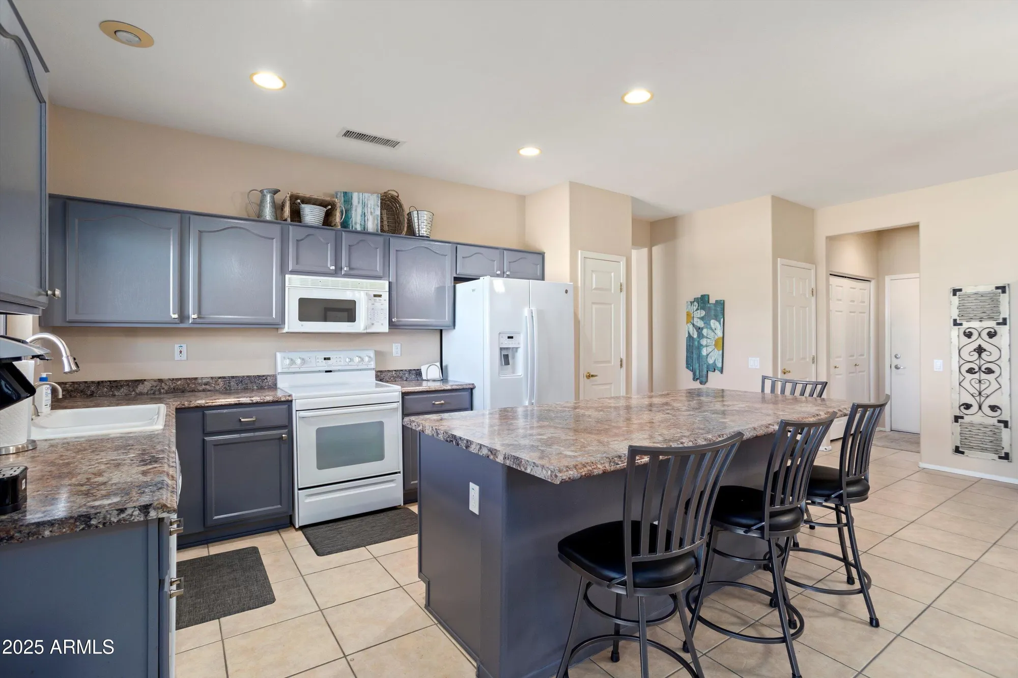 Property Slideshow image 4 of 34 | 15560 w clear canyon dr, Surprise, AZ, 85374
