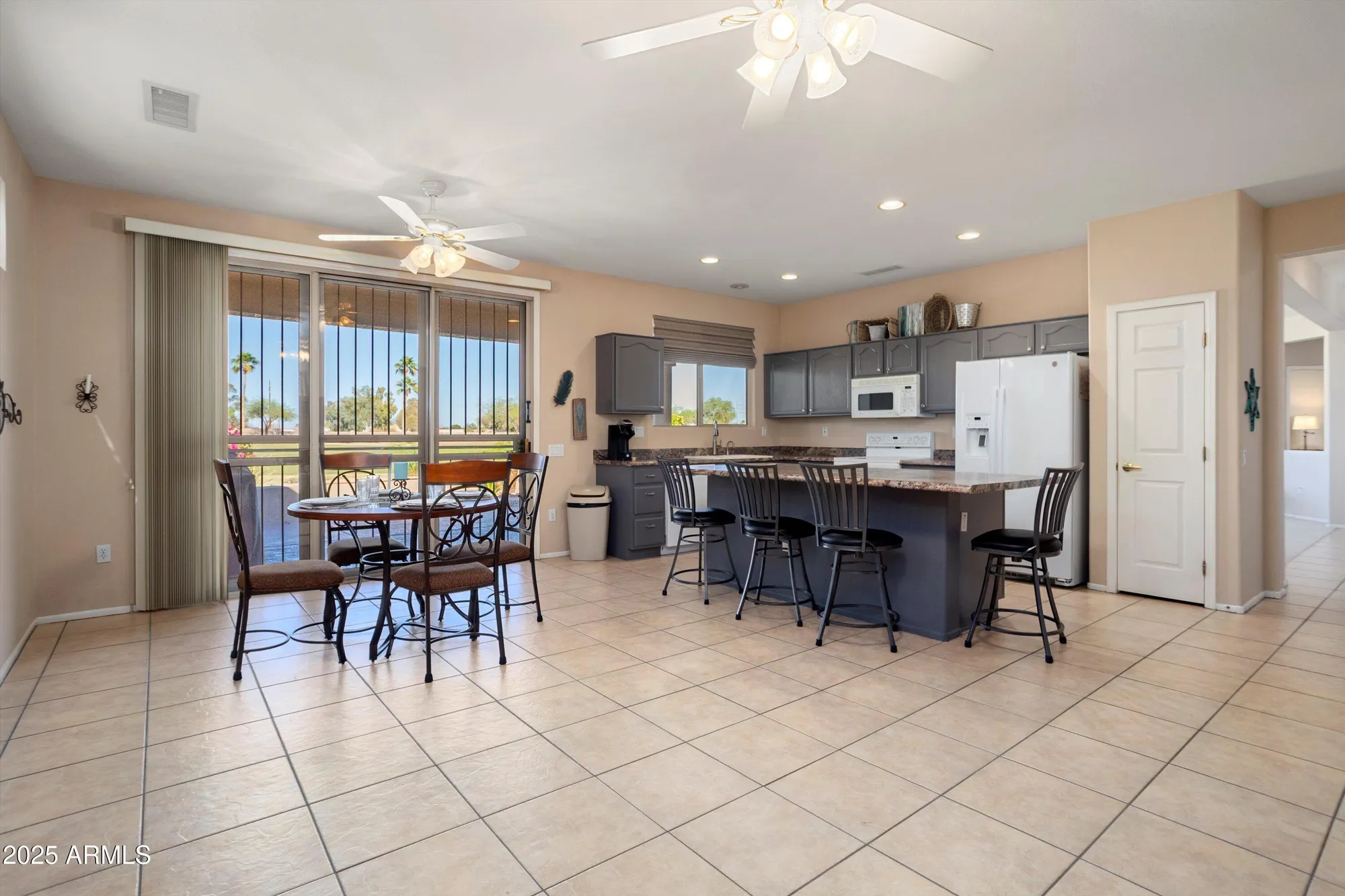 Property Slideshow image 16 of 34 | 15560 w clear canyon dr, Surprise, AZ, 85374