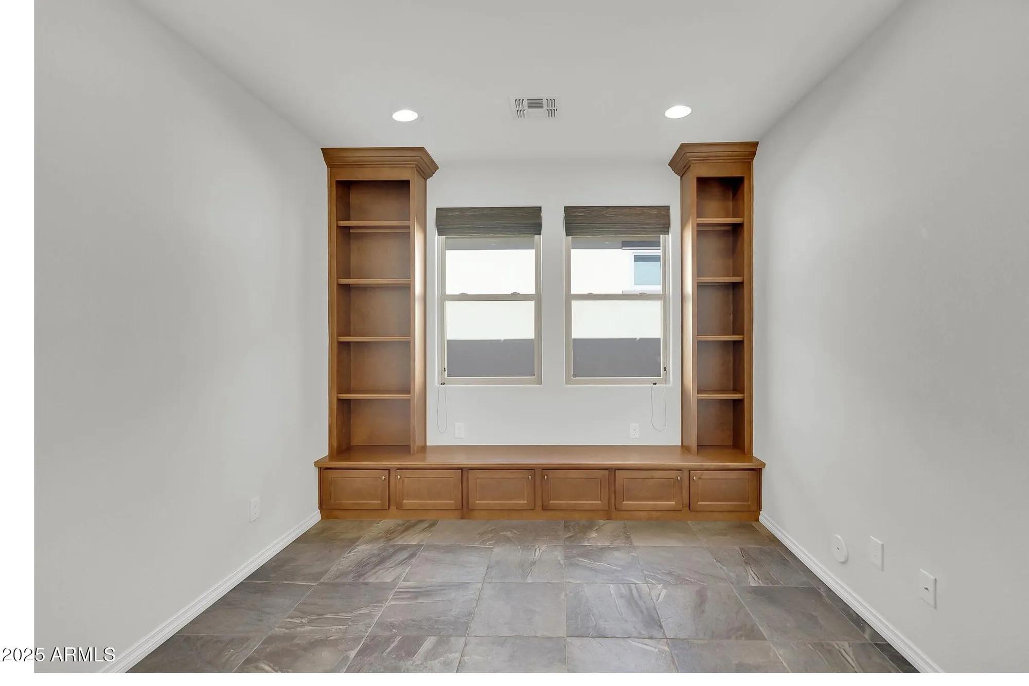 Property Slideshow image 11 of 30 | 594 e vesper trl, Queen Creek, AZ, 85140