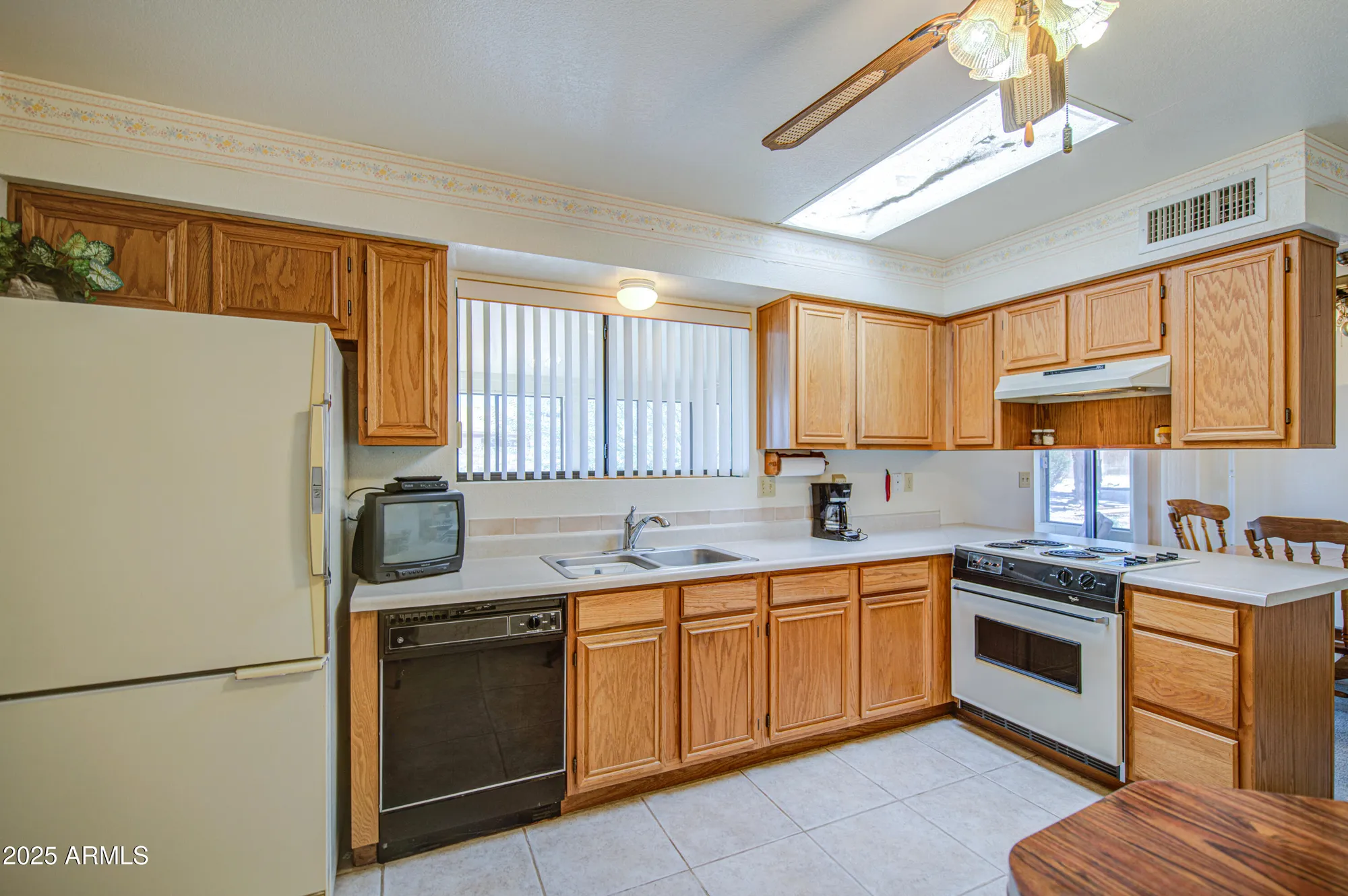 Property Slideshow image 16 of 39 | 1722 w 15th ln, Apache Junction, AZ, 85120