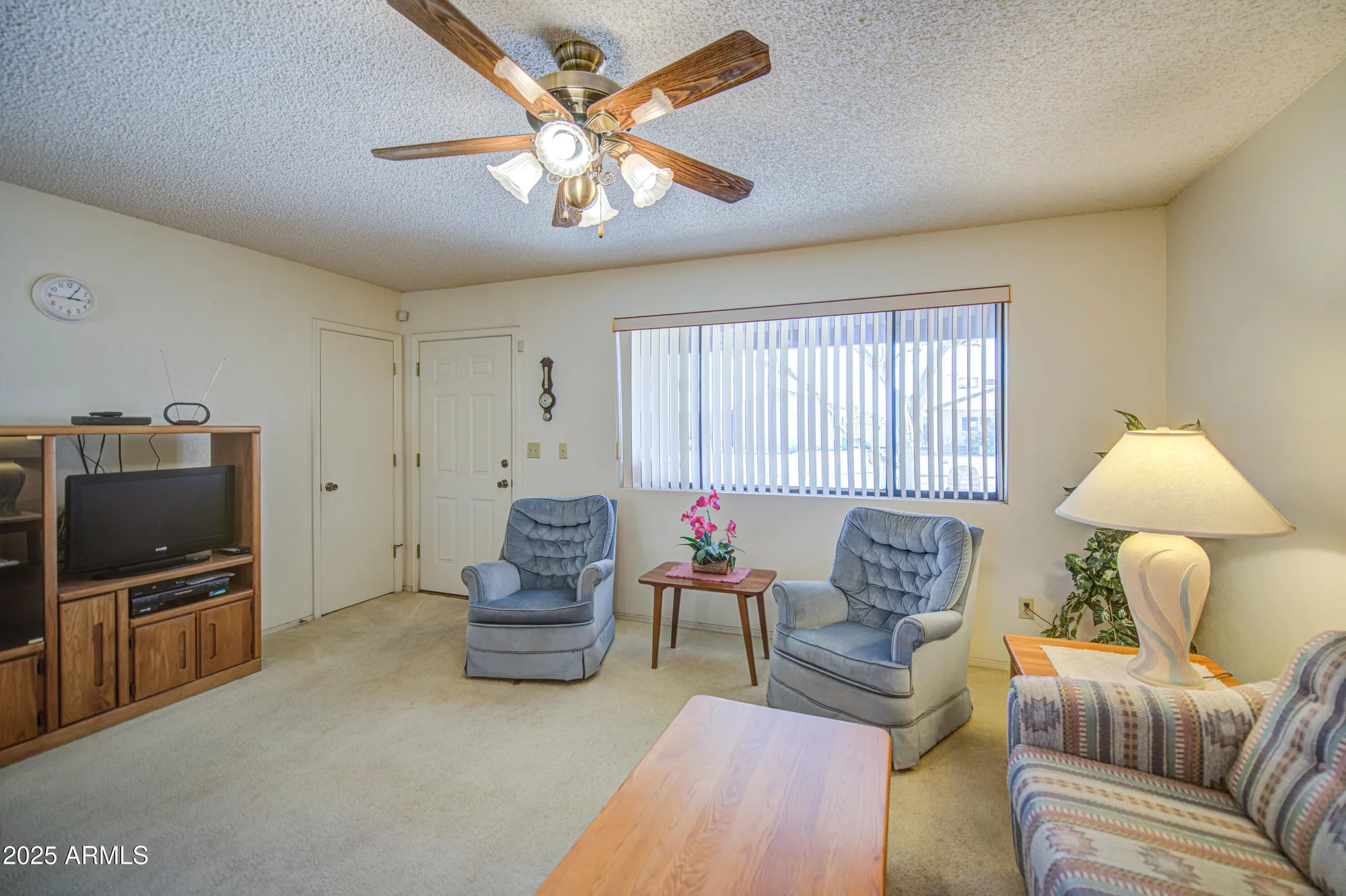 Property Slideshow image 9 of 39 | 1722 w 15th ln, Apache Junction, AZ, 85120