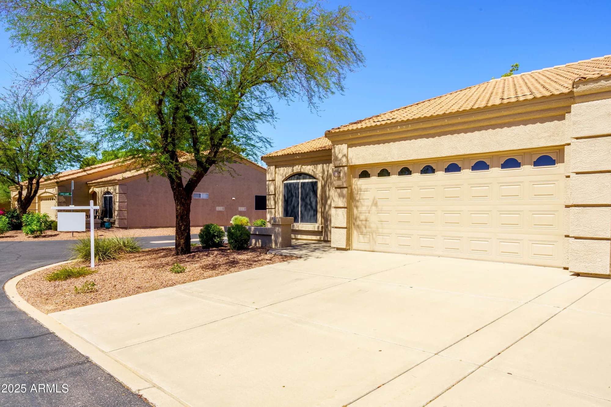 Property Slideshow image 3 of 20 | 2101 s yellow wood 75, Mesa, AZ, 85209