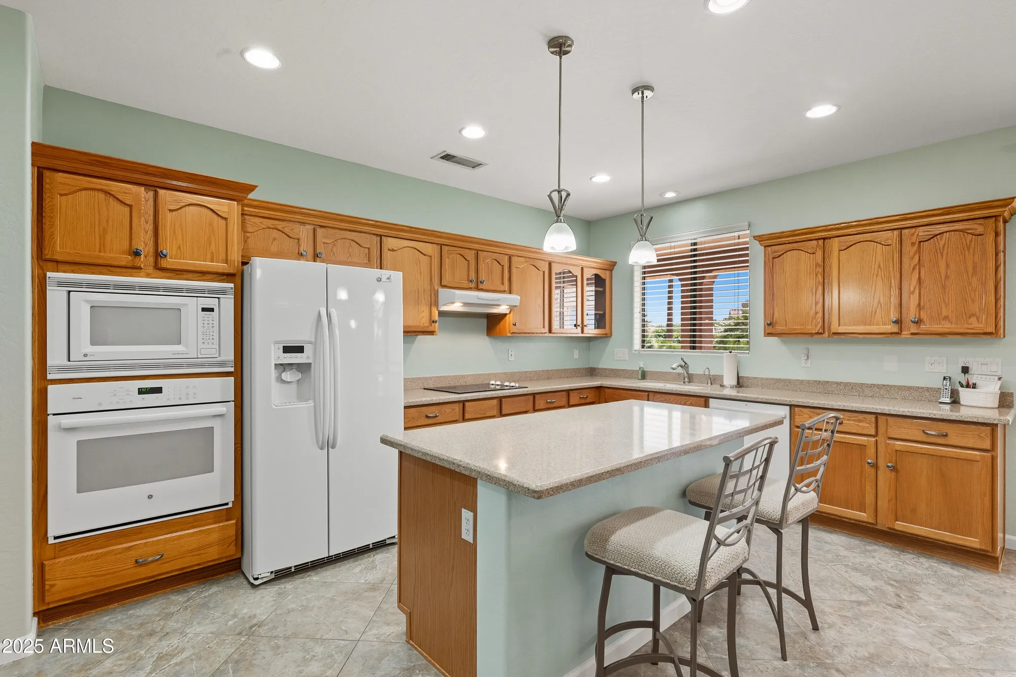 Property Slideshow image 11 of 44 | 15309 w summerwind ln, Surprise, AZ, 85374