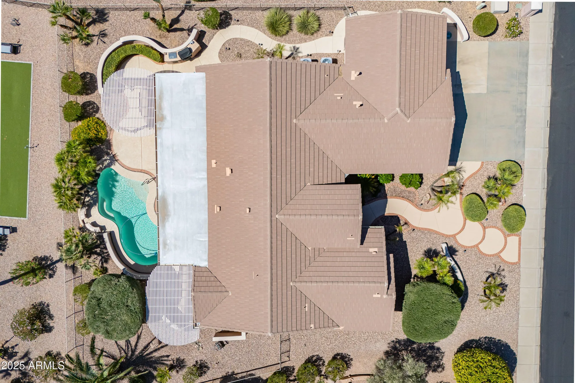 Property Slideshow image 34 of 44 | 15309 w summerwind ln, Surprise, AZ, 85374