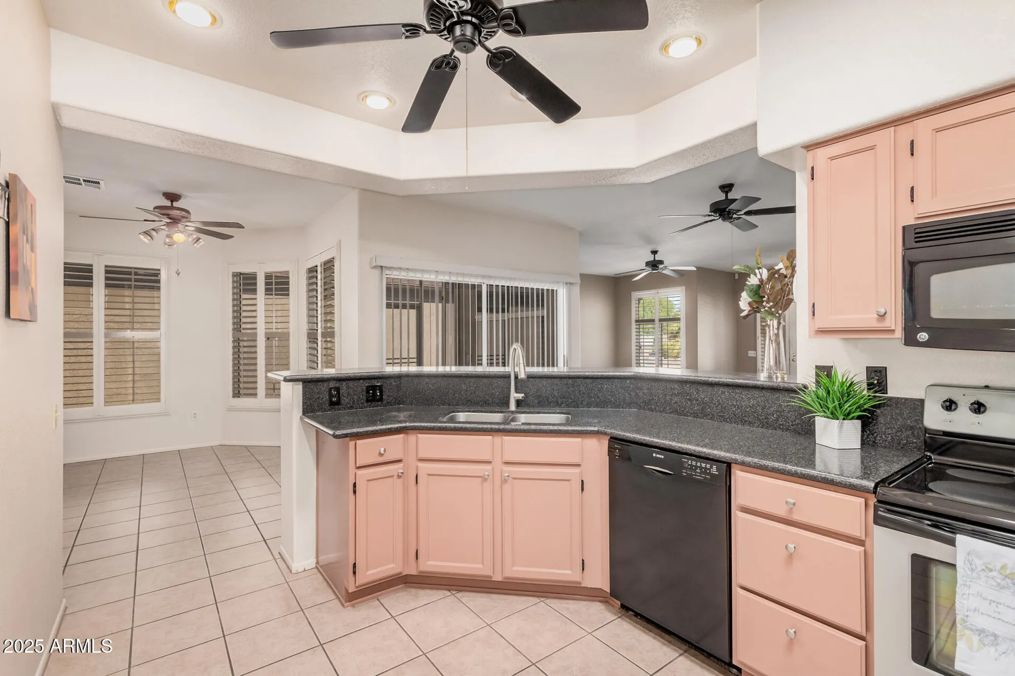 Property Slideshow image 26 of 33 | 21768 n verde ridge dr, Sun City West, AZ, 85375