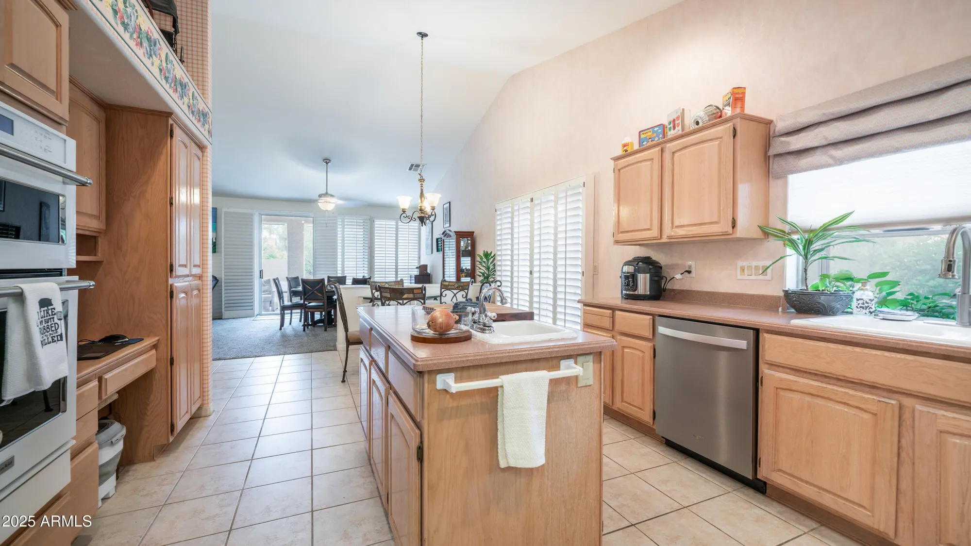Property Slideshow image 21 of 64 | 10533 e nacoma dr, Sun Lakes, AZ, 85248