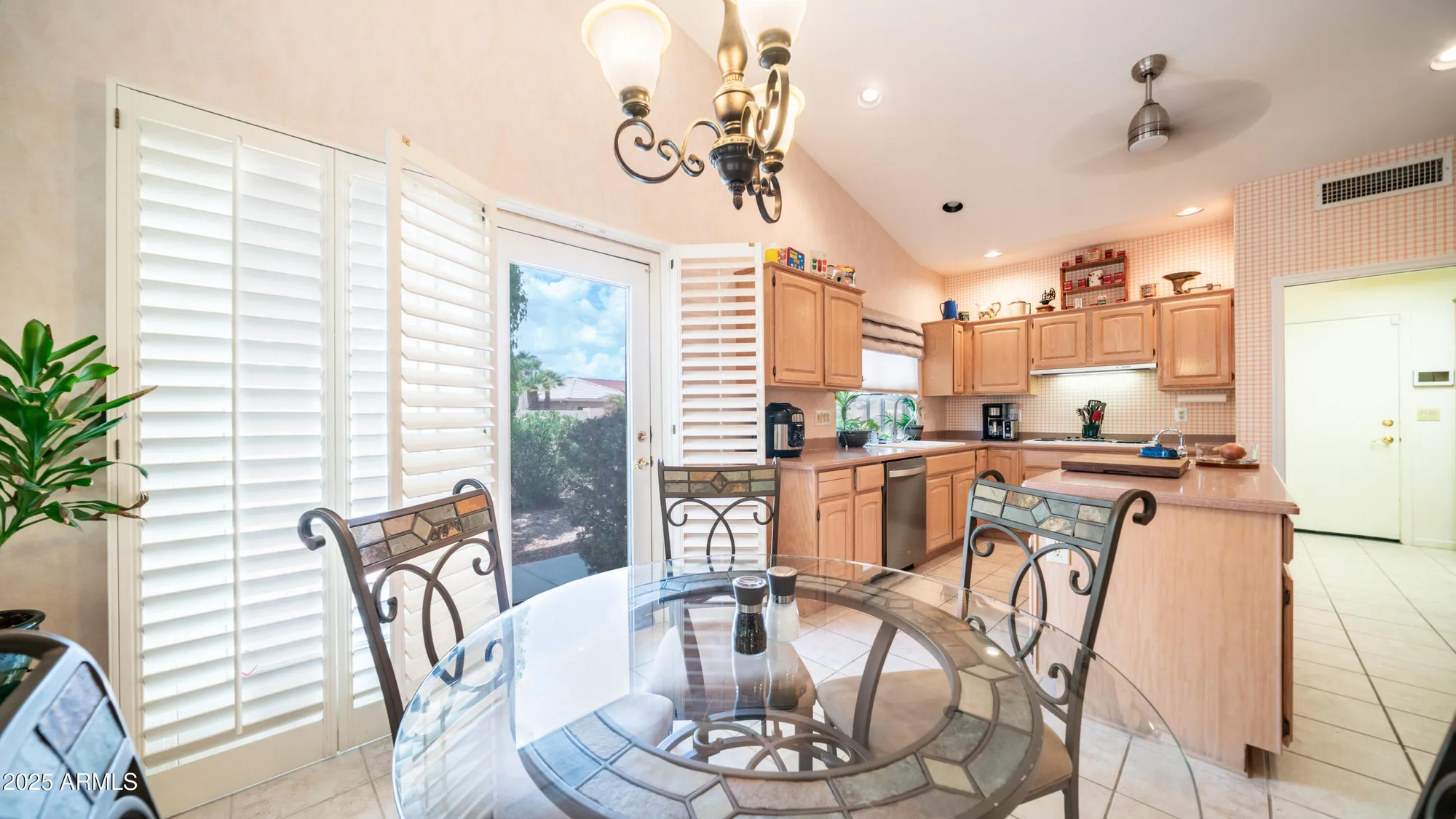 Property Slideshow image 15 of 64 | 10533 e nacoma dr, Sun Lakes, AZ, 85248