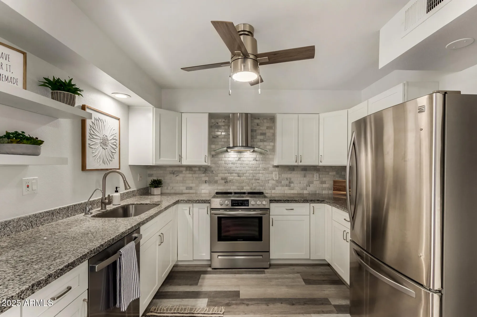 Property Slideshow image 9 of 38 | 13227 n 110th ave, Sun City, AZ, 85351