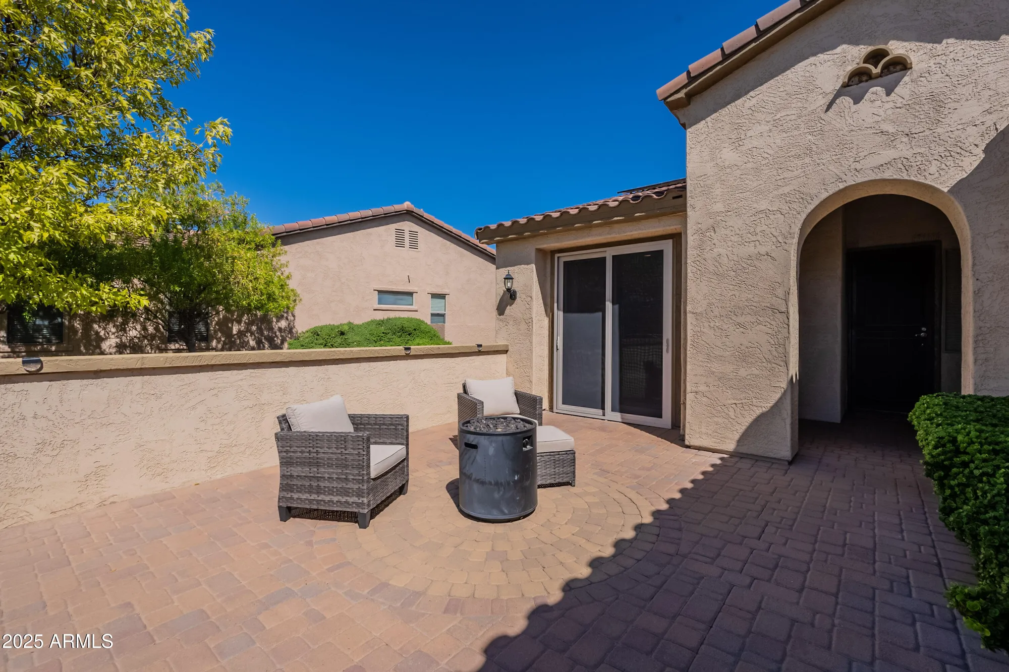 Property Slideshow image 3 of 75 | 12368 w running deer trl, Peoria, AZ, 85383