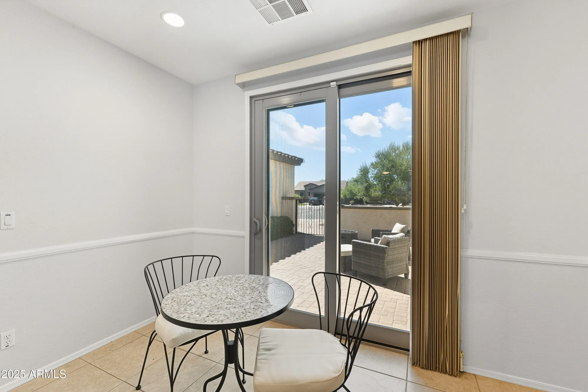 Property Slideshow image 41 of 75 | 12368 w running deer trl, Peoria, AZ, 85383