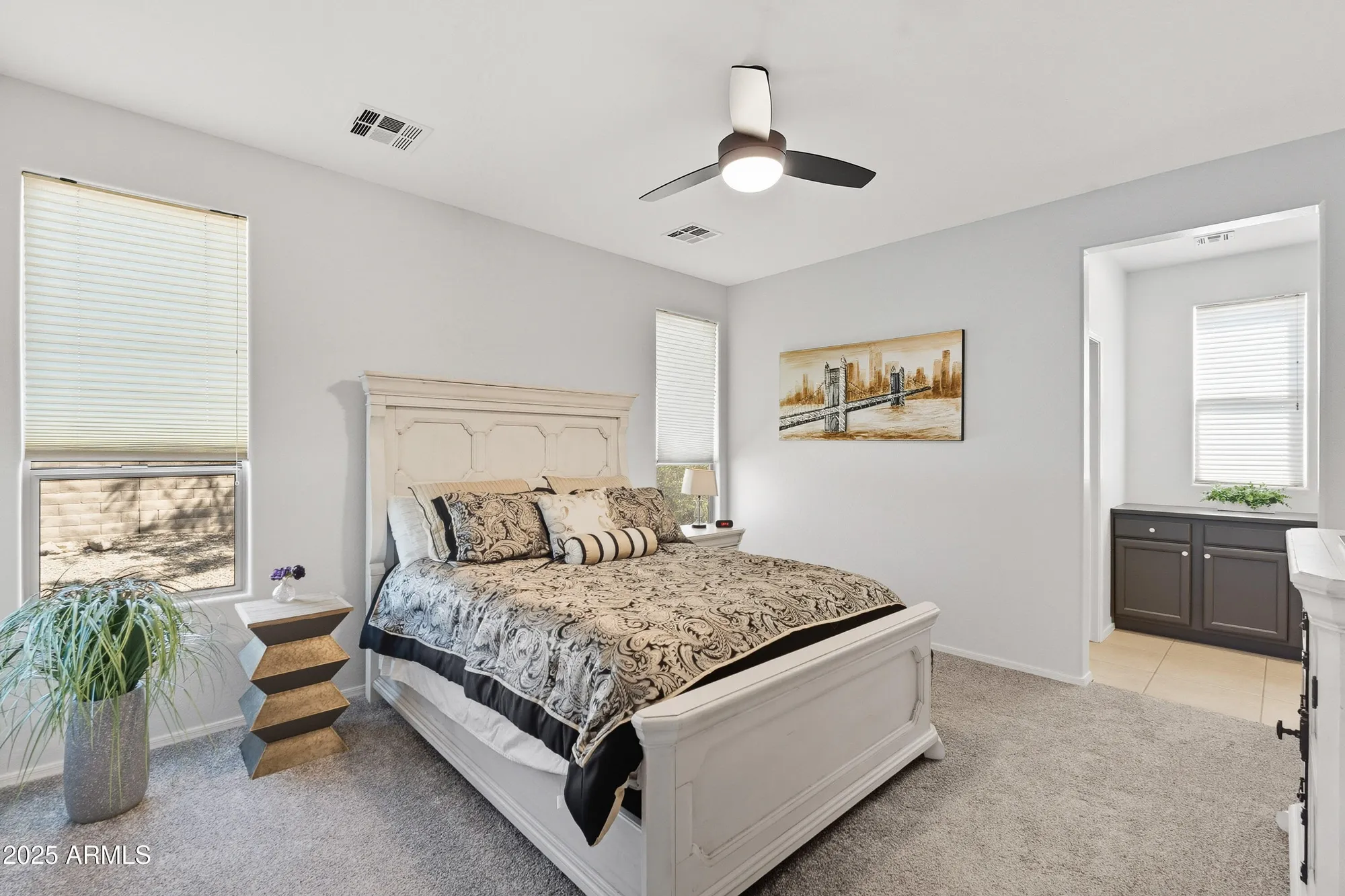 Property Slideshow image 15 of 75 | 12368 w running deer trl, Peoria, AZ, 85383