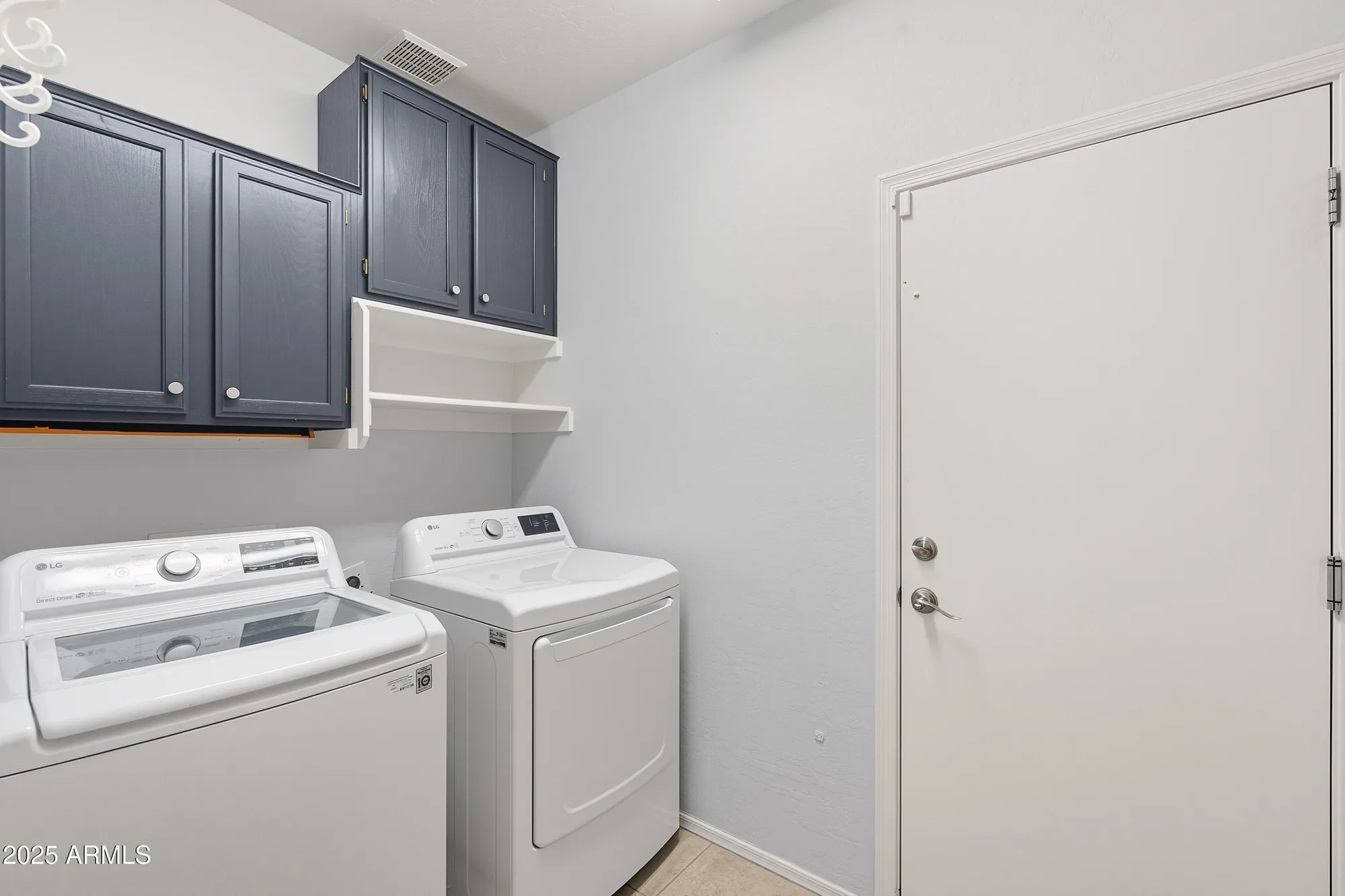 Property Slideshow image 26 of 75 | 12368 w running deer trl, Peoria, AZ, 85383