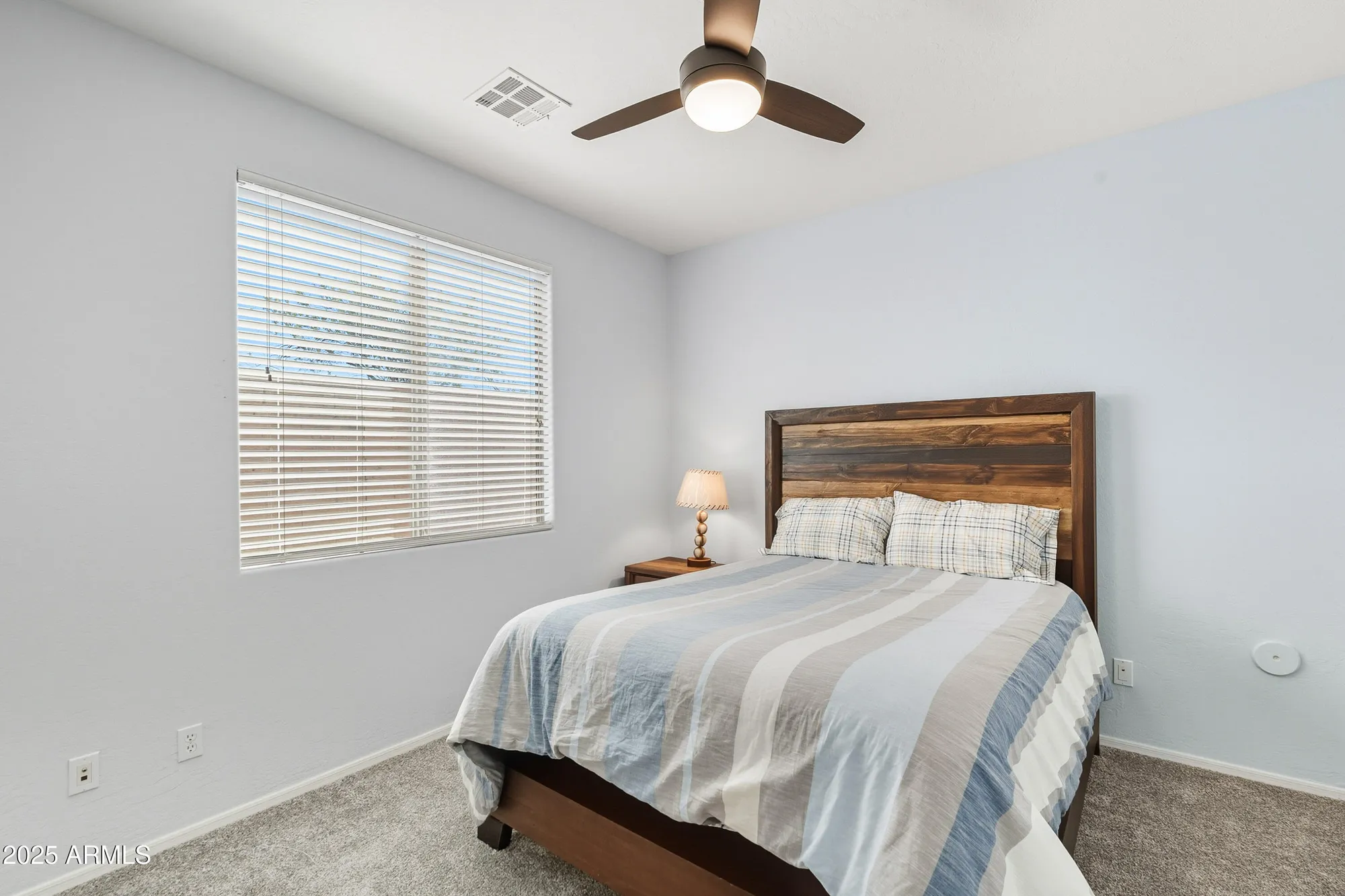 Property Slideshow image 19 of 75 | 12368 w running deer trl, Peoria, AZ, 85383