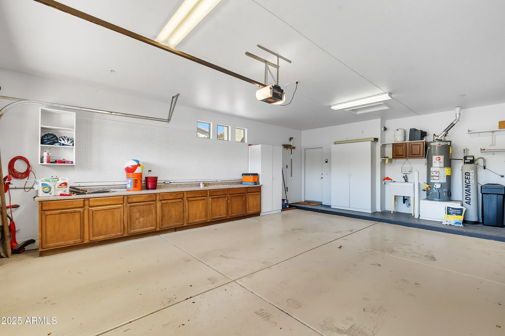 Property Slideshow image 27 of 75 | 12368 w running deer trl, Peoria, AZ, 85383