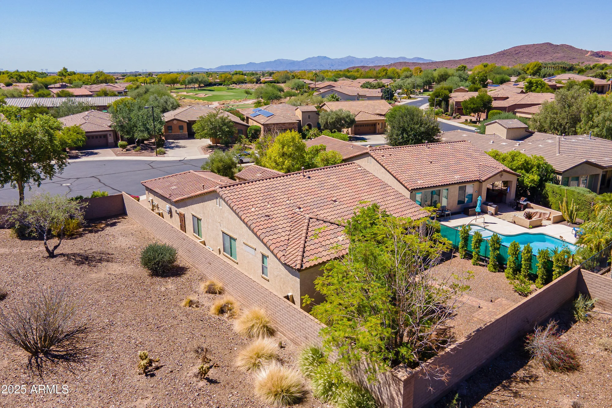 Property Slideshow image 49 of 75 | 12368 w running deer trl, Peoria, AZ, 85383