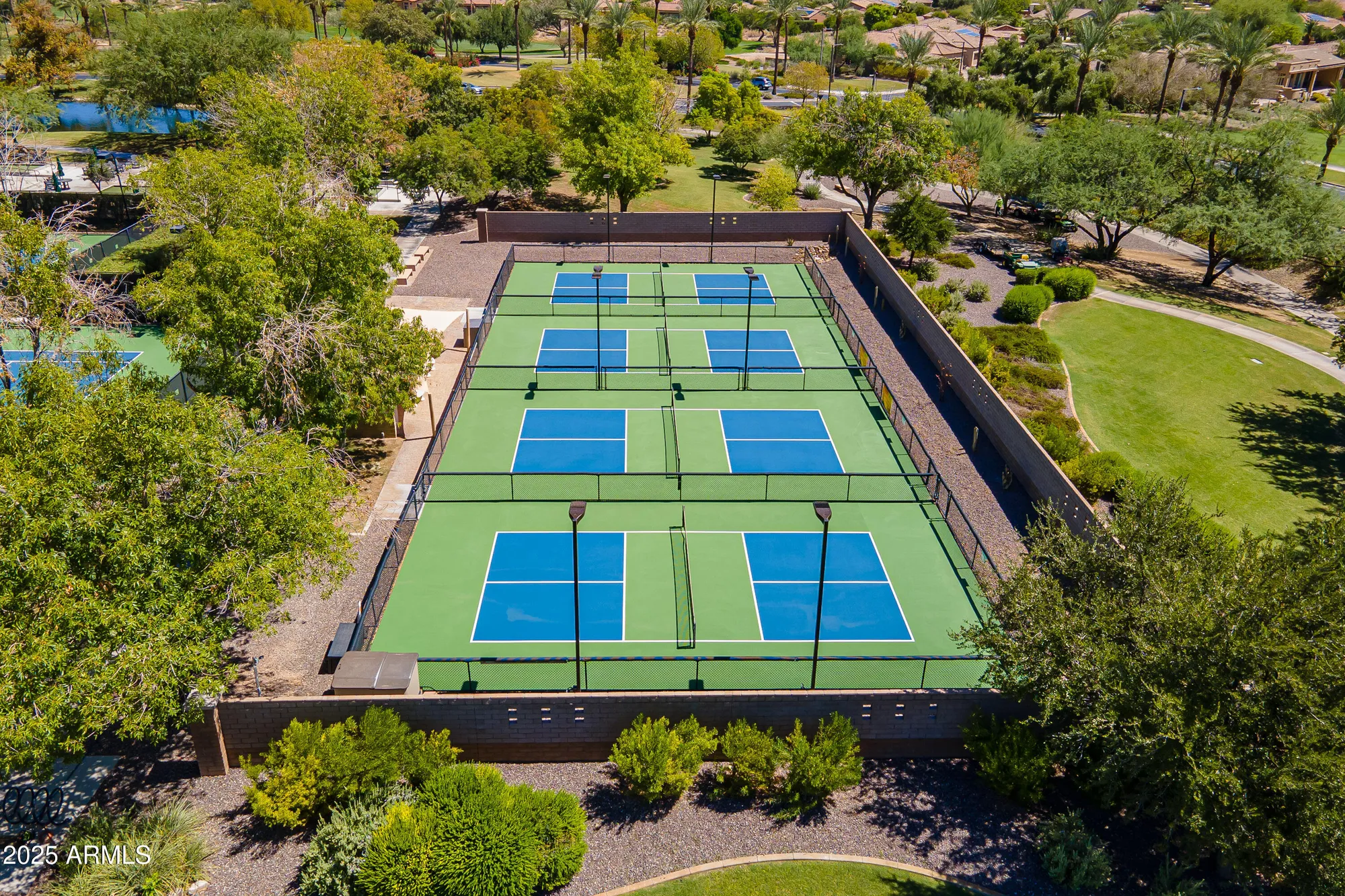 Property Slideshow image 34 of 75 | 12368 w running deer trl, Peoria, AZ, 85383