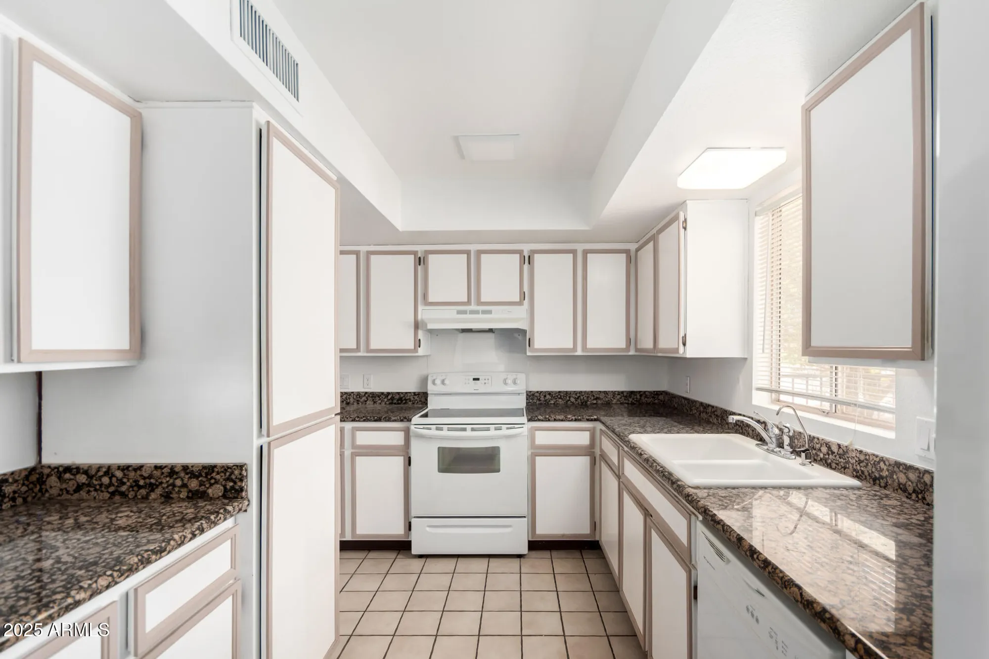 Property Slideshow image 16 of 39 | 9737 e minnesota ave, Sun Lakes, AZ, 85248