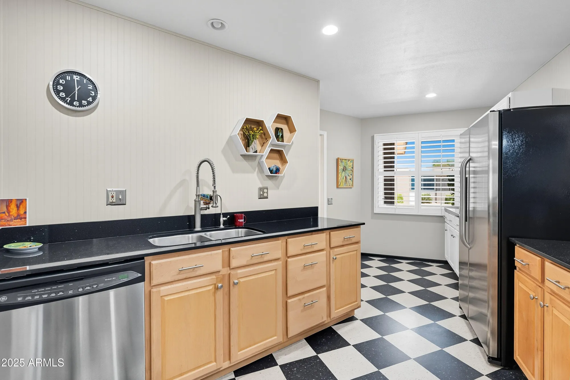 Property Slideshow image 11 of 28 | 16801 n 103rd ave, Sun City, AZ, 85351