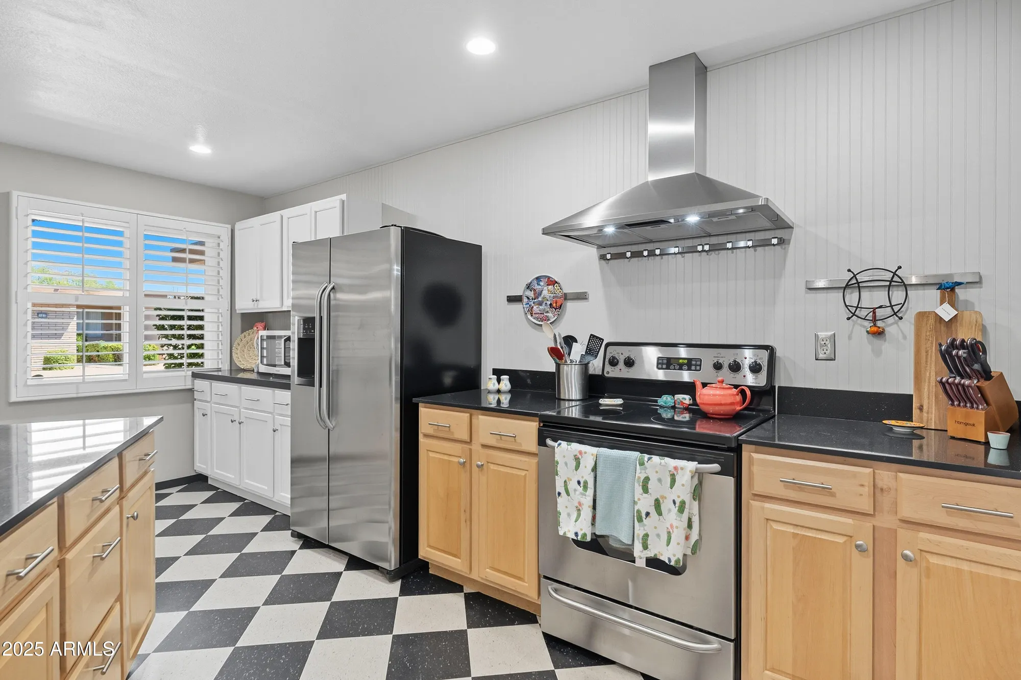 Property Slideshow image 13 of 28 | 16801 n 103rd ave, Sun City, AZ, 85351