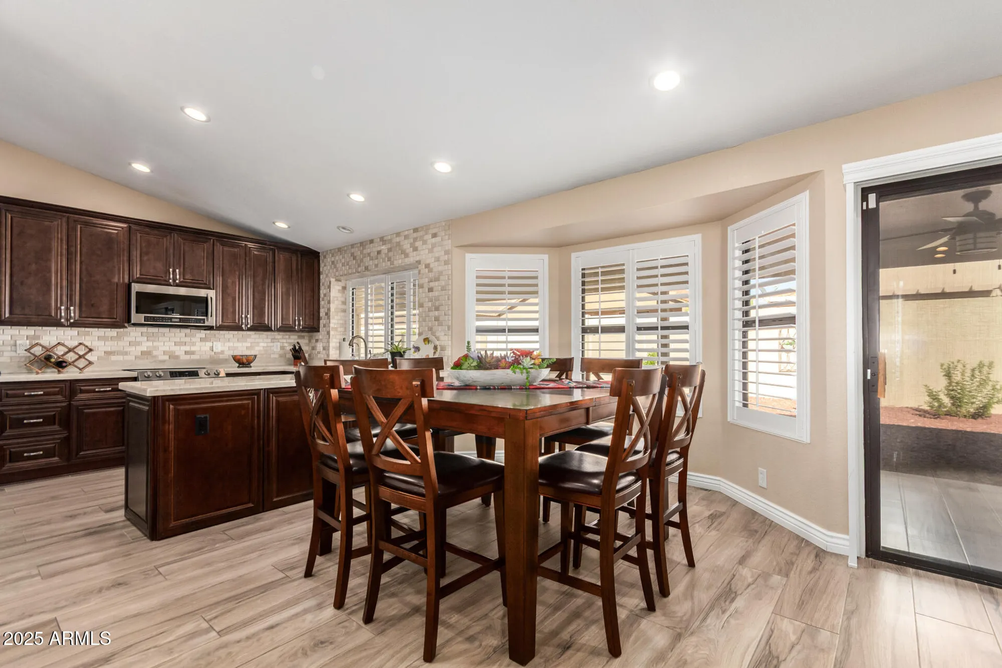 Property Slideshow image 4 of 33 | 19817 n 92nd ave, Peoria, AZ, 85382