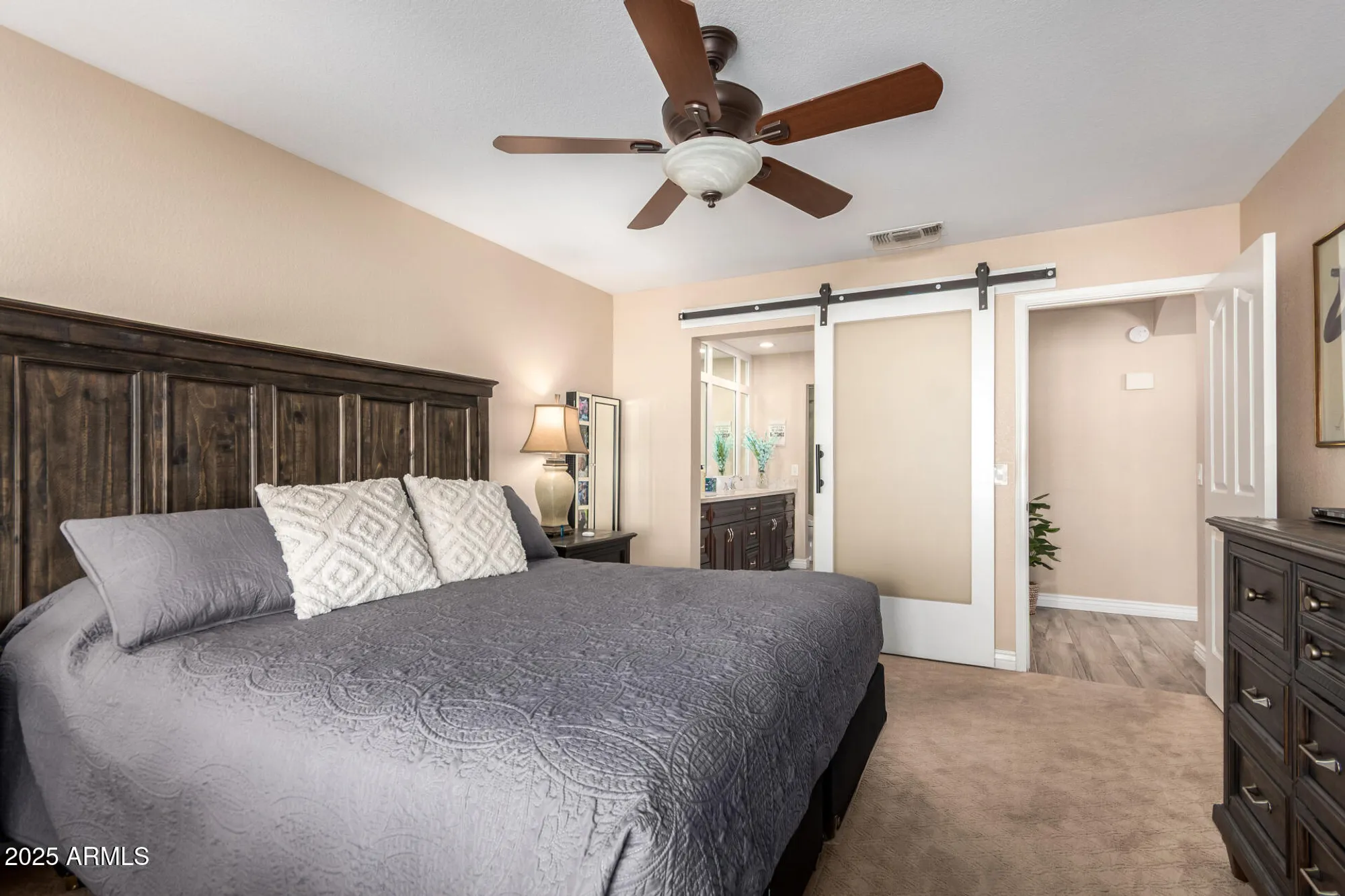 Property Slideshow image 21 of 33 | 19817 n 92nd ave, Peoria, AZ, 85382