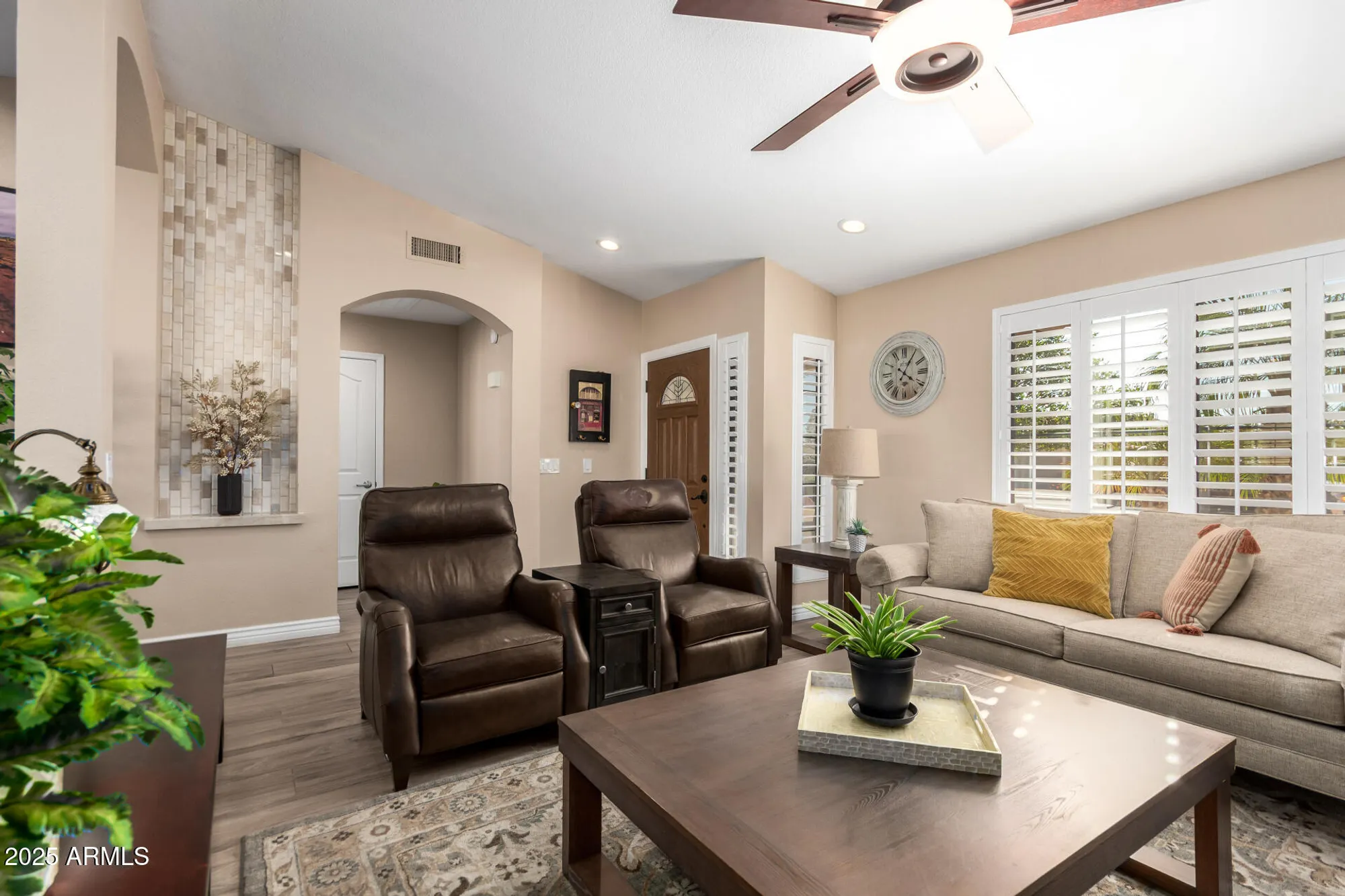 Property Slideshow image 16 of 33 | 19817 n 92nd ave, Peoria, AZ, 85382