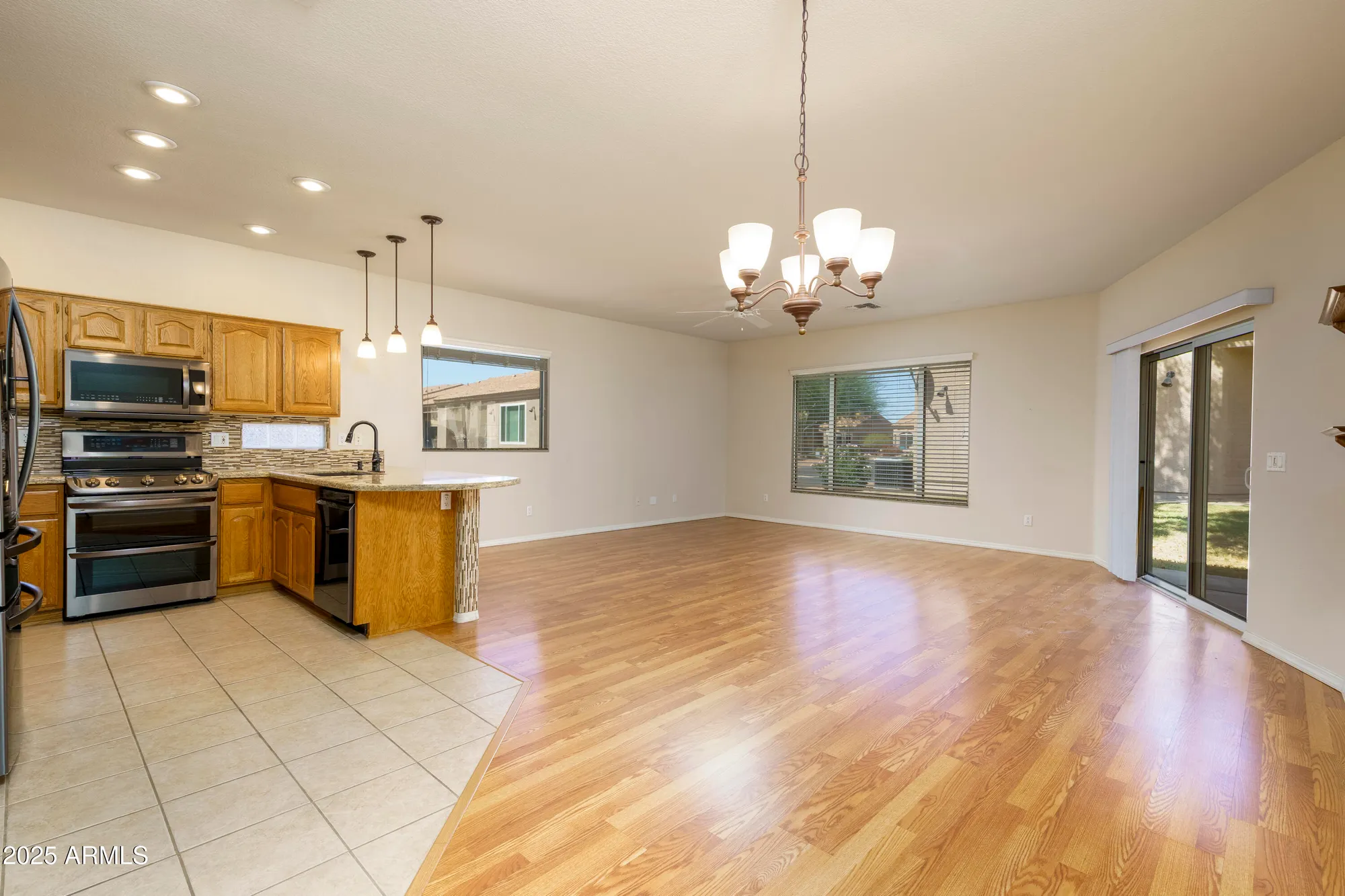 Property Slideshow image 4 of 20 | 2101 s yellow wood 75, Mesa, AZ, 85209