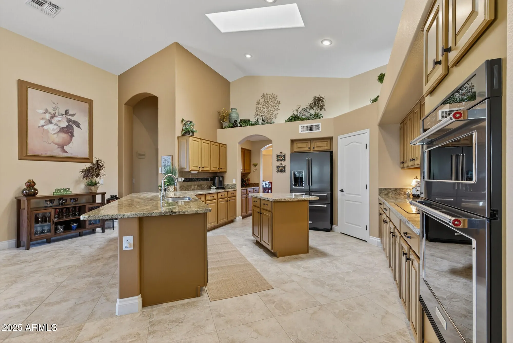 Property Slideshow image 9 of 55 | 17812 n becke ln, Surprise, AZ, 85374