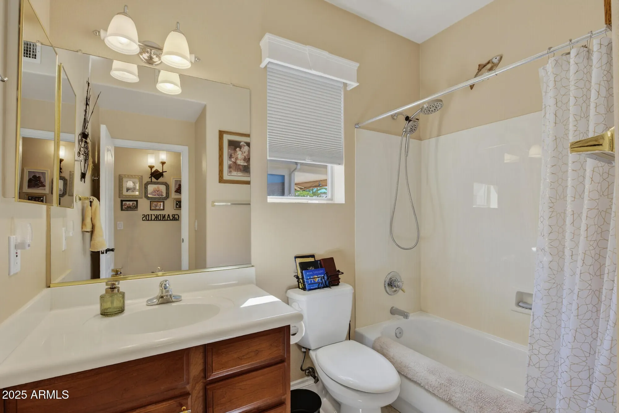 Property Slideshow image 32 of 55 | 17812 n becke ln, Surprise, AZ, 85374