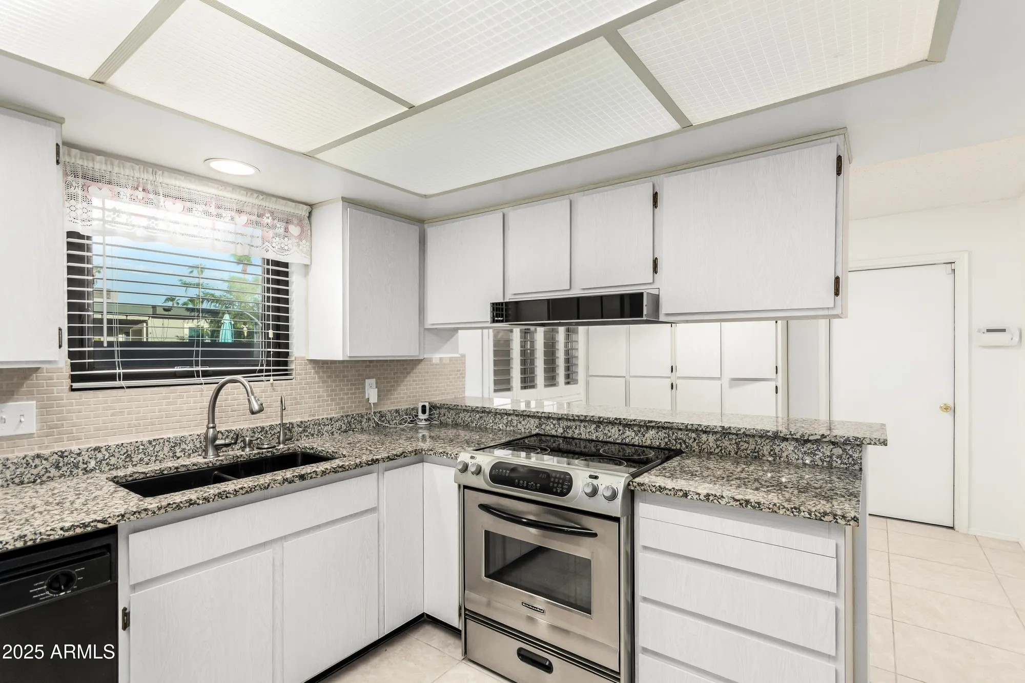 Property Slideshow image 9 of 29 | 9714 e cochise pl, Sun Lakes, AZ, 85248