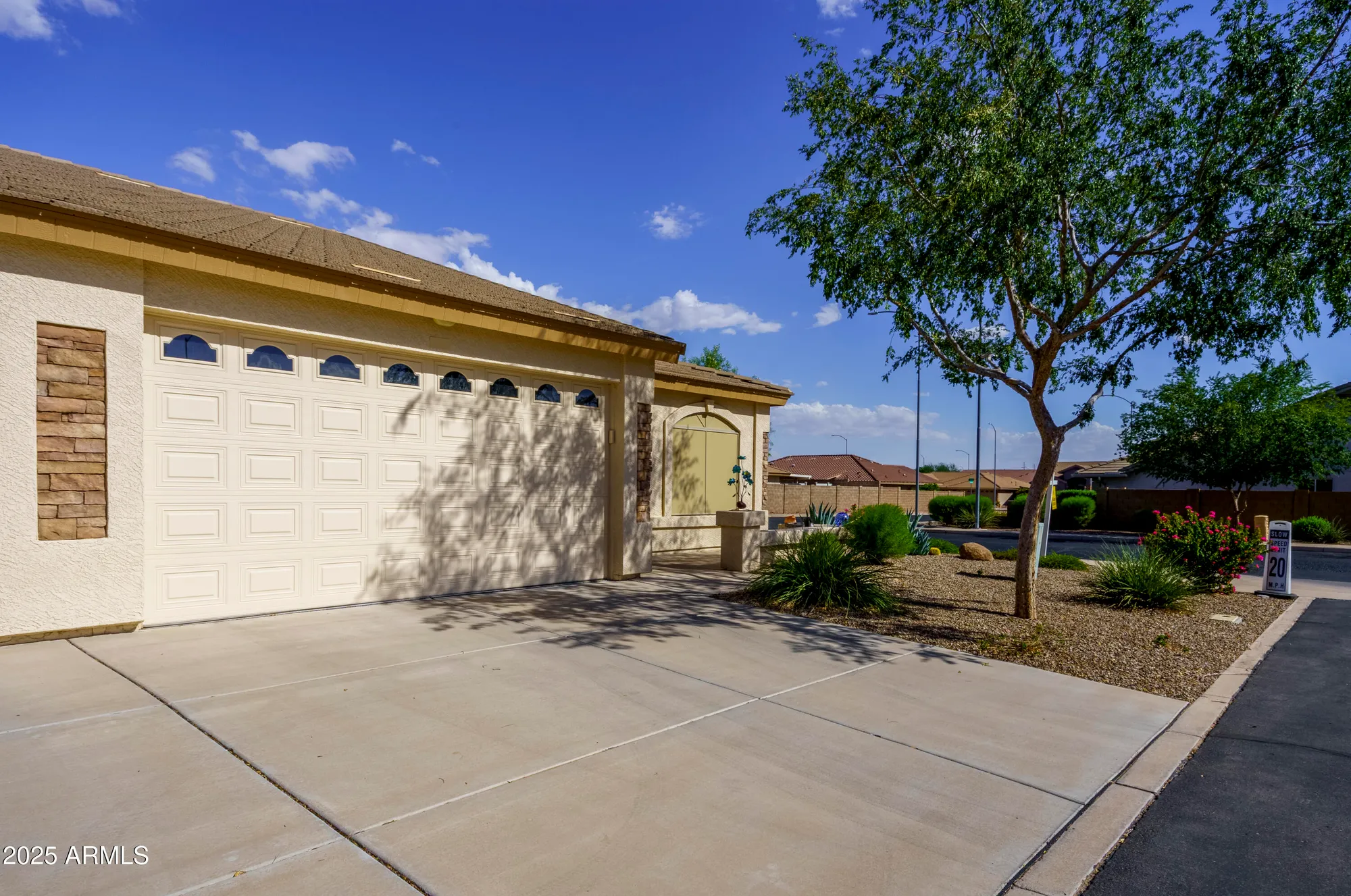 Property Slideshow image 3 of 19 | 10960 e monte ave unit 101, Mesa, AZ, 85209
