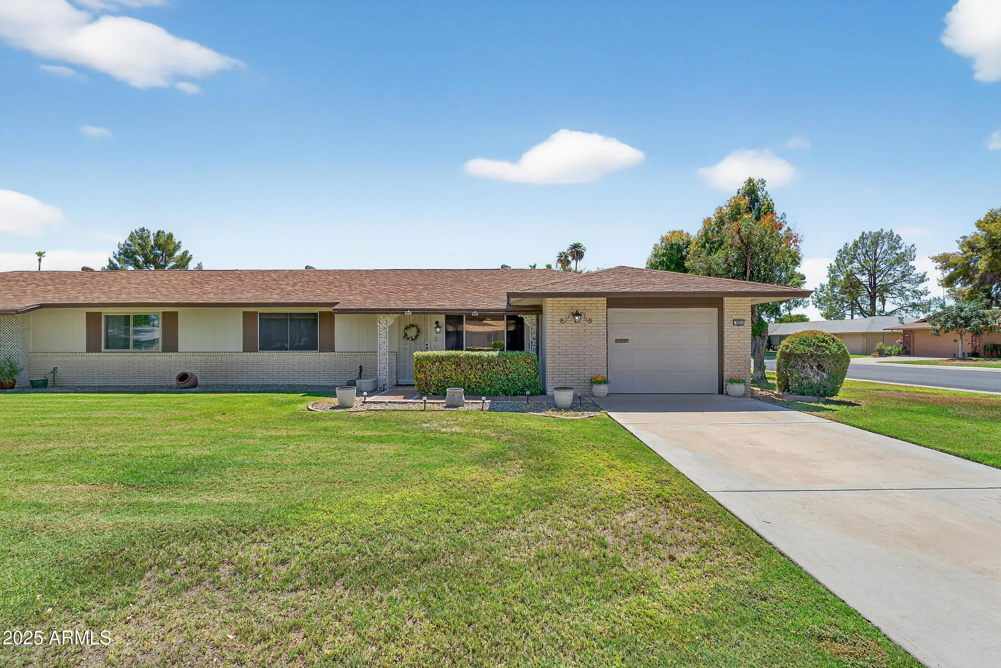 Property Slideshow image 6 of 40 | 9821 w pleasant valley rd, Sun City, AZ, 85351