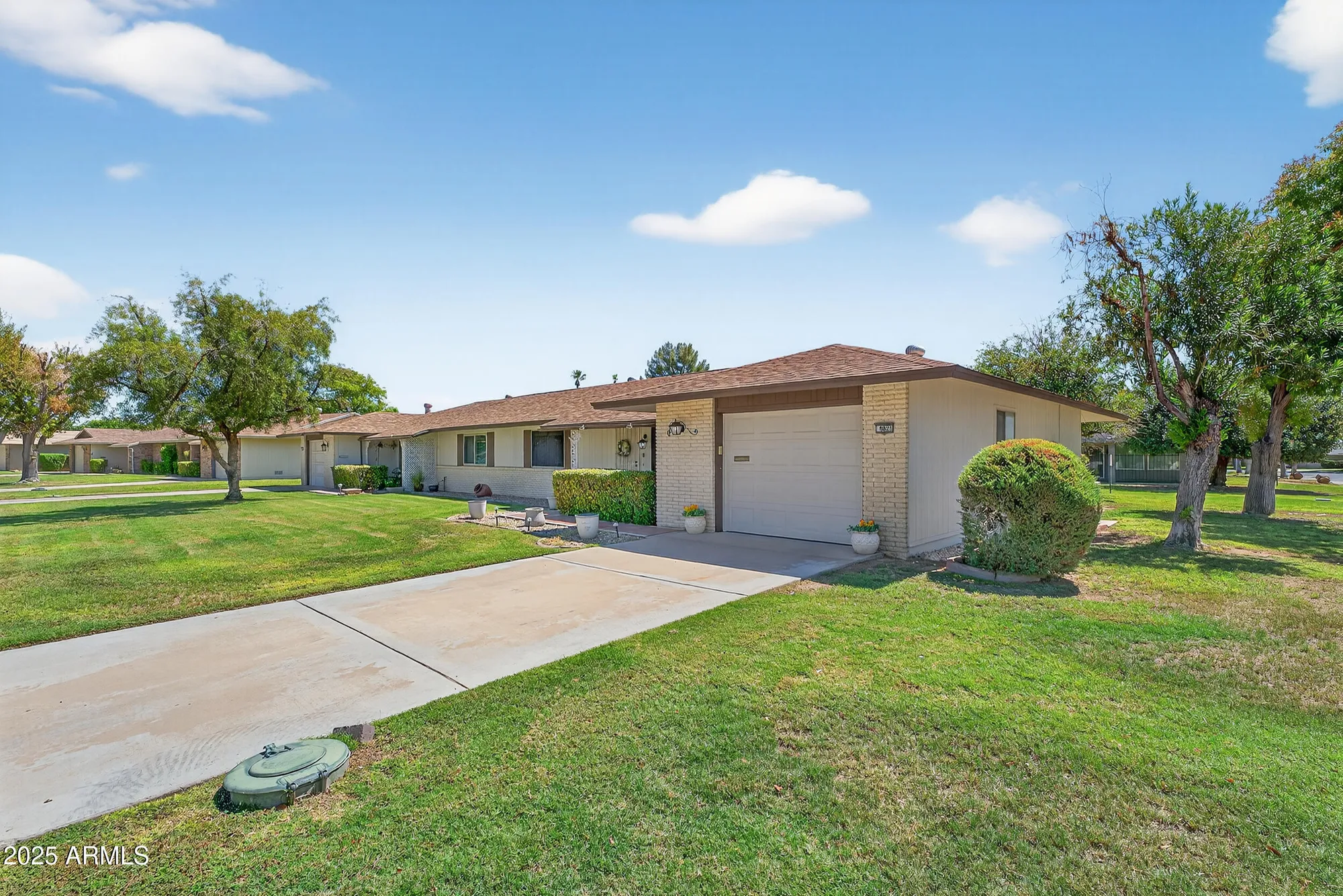 Property Slideshow image 5 of 40 | 9821 w pleasant valley rd, Sun City, AZ, 85351