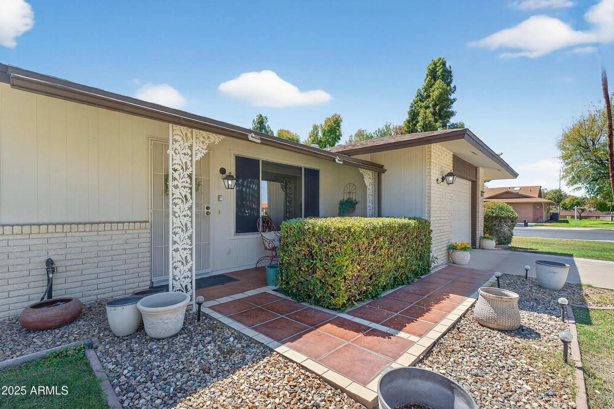 Property Slideshow image 7 of 40 | 9821 w pleasant valley rd, Sun City, AZ, 85351