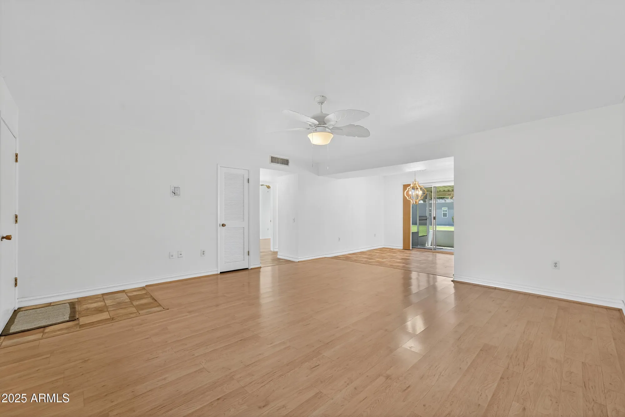 Property Slideshow image 20 of 40 | 9821 w pleasant valley rd, Sun City, AZ, 85351