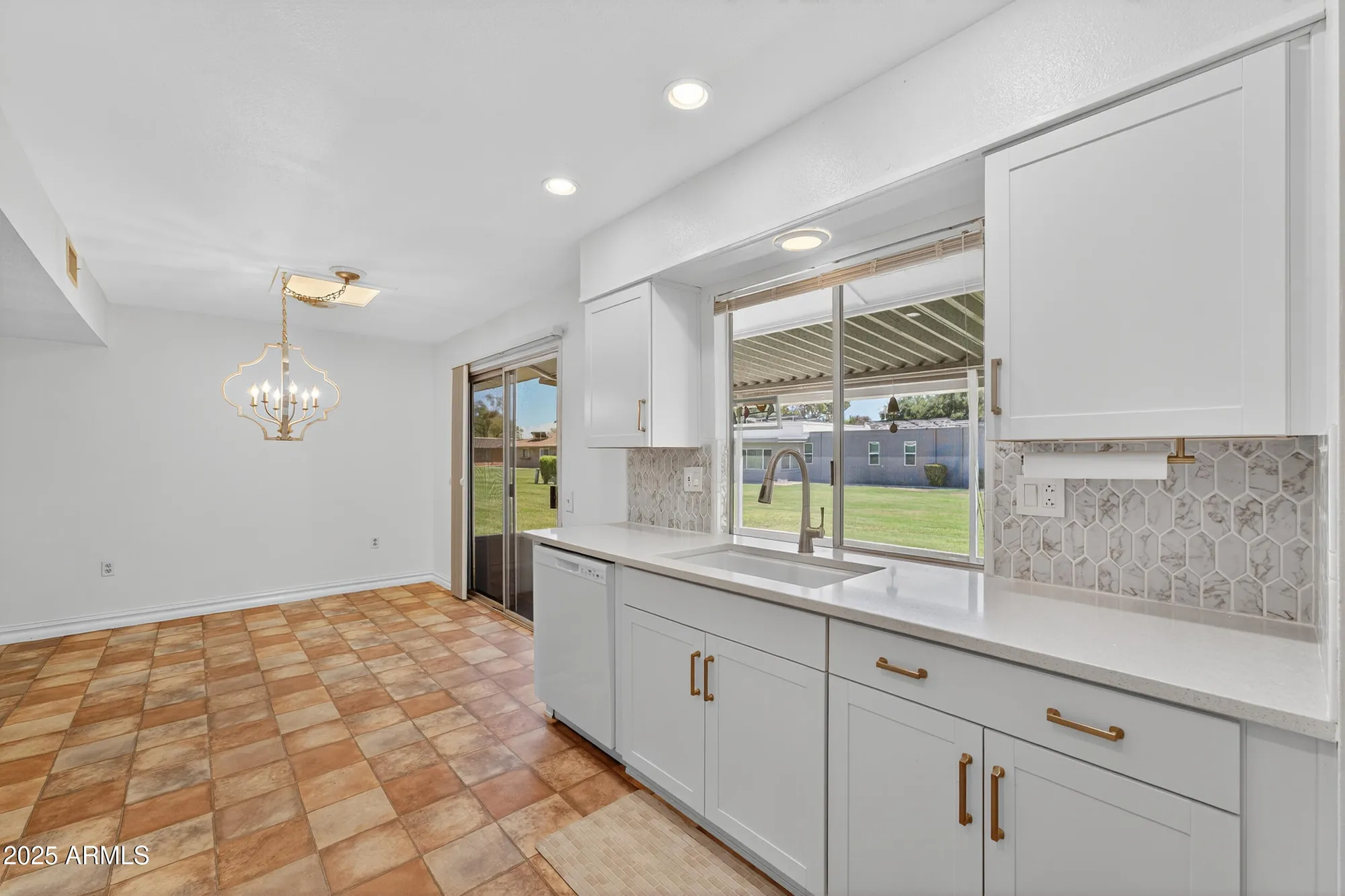 Property Slideshow image 12 of 40 | 9821 w pleasant valley rd, Sun City, AZ, 85351