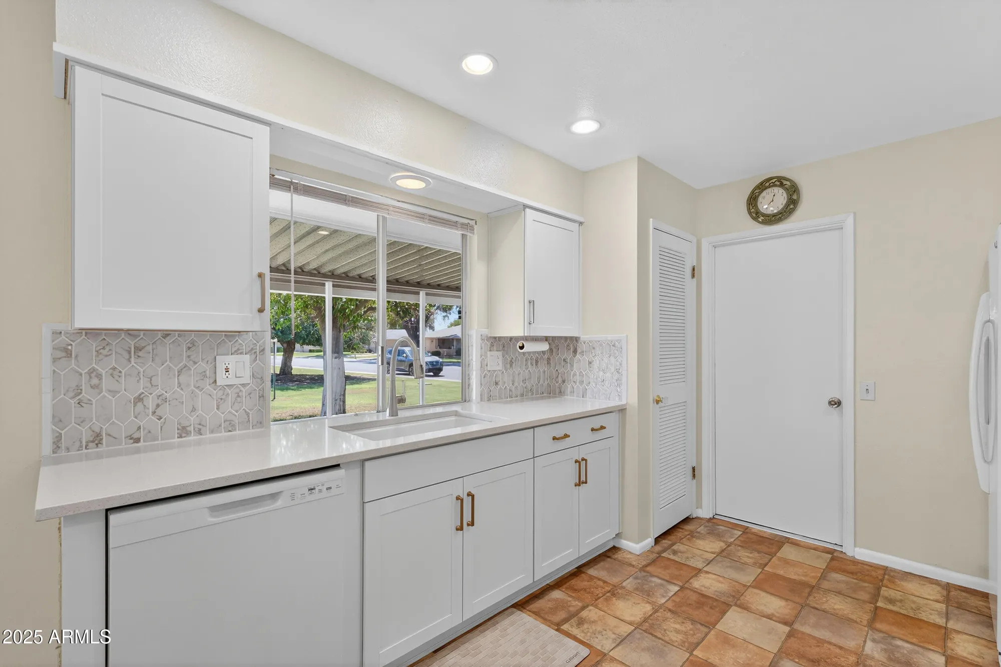 Property Slideshow image 17 of 40 | 9821 w pleasant valley rd, Sun City, AZ, 85351