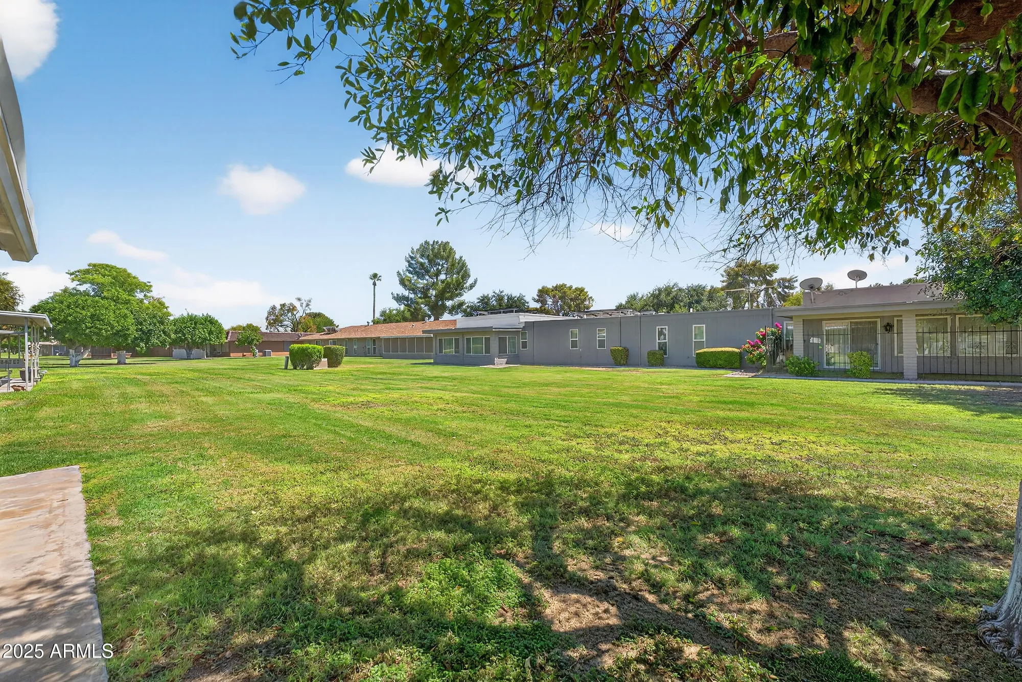 Property Slideshow image 39 of 40 | 9821 w pleasant valley rd, Sun City, AZ, 85351