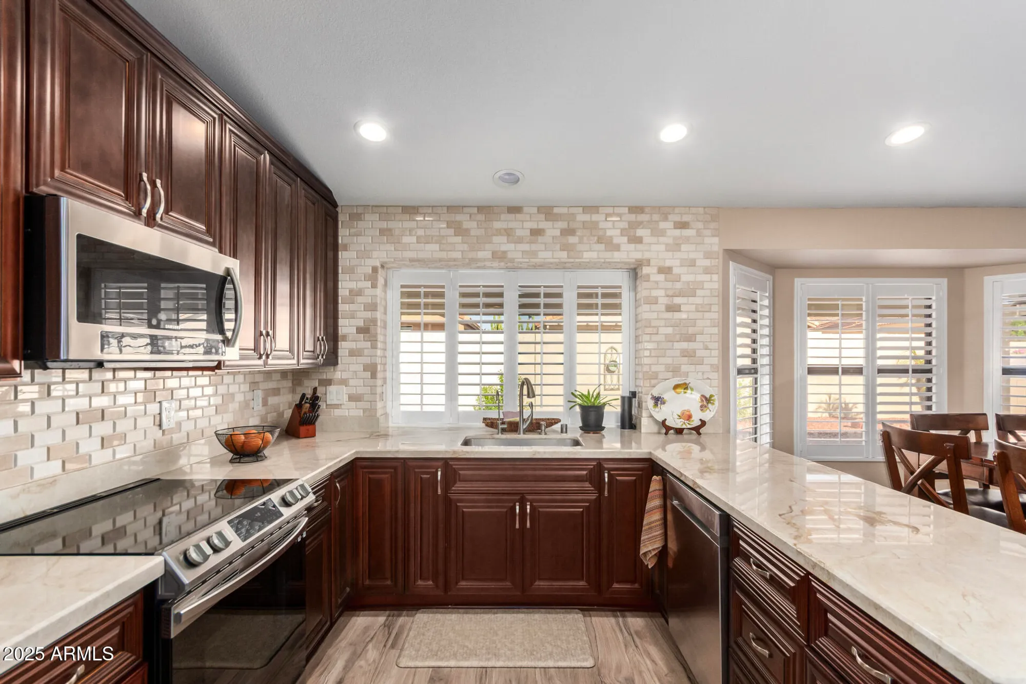 Property Slideshow image 18 of 33 | 19817 n 92nd ave, Peoria, AZ, 85382