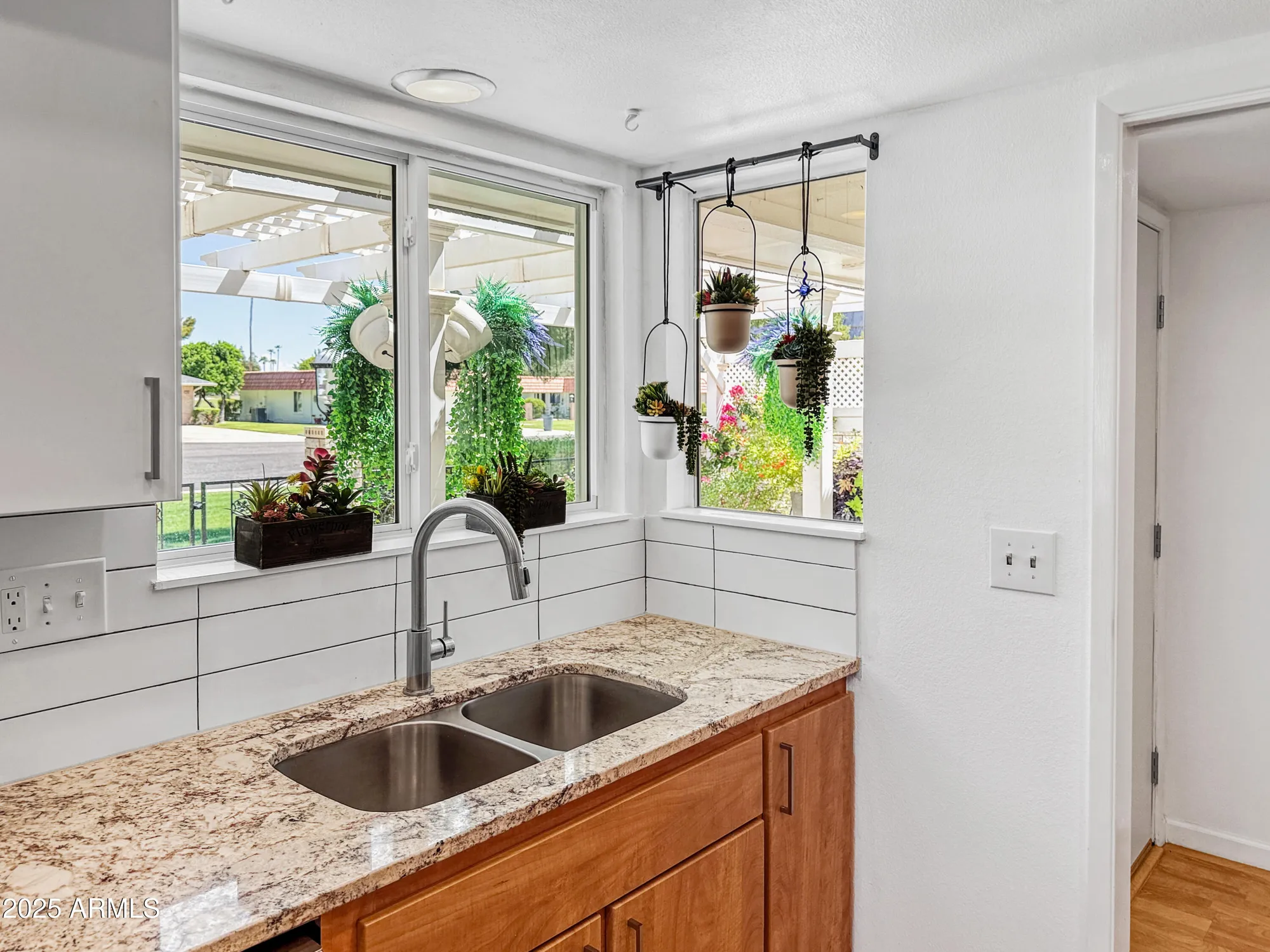 Property Slideshow image 9 of 36 | 17844 n 102nd dr, Sun City, AZ, 85373